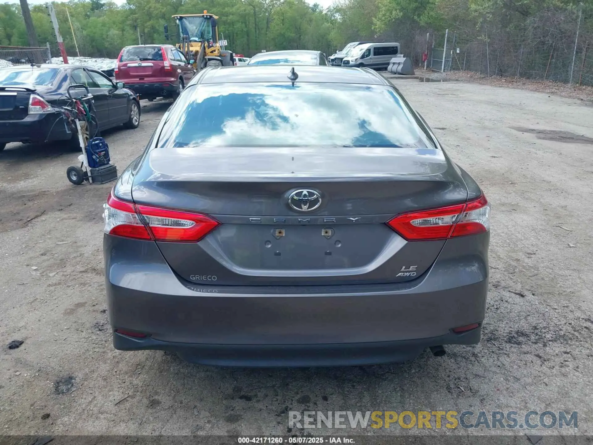 16 Photograph of a damaged car 4T1C11BK4LU006259 TOYOTA CAMRY 2020
