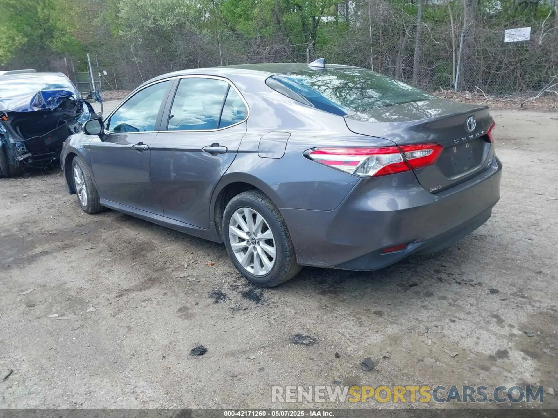 3 Photograph of a damaged car 4T1C11BK4LU006259 TOYOTA CAMRY 2020