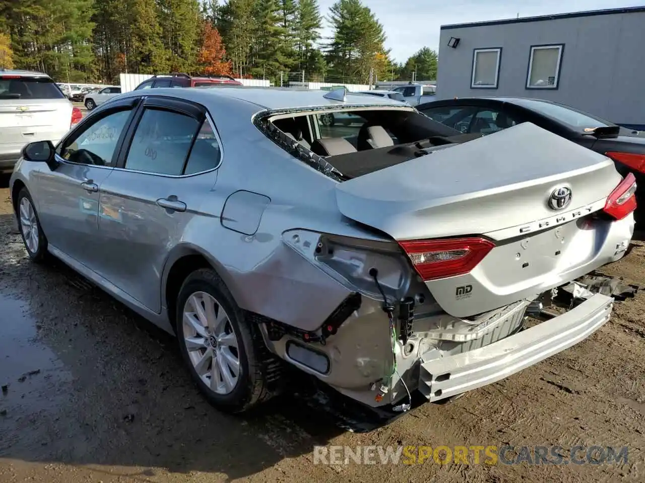 3 Photograph of a damaged car 4T1C11BK5LU014306 TOYOTA CAMRY 2020