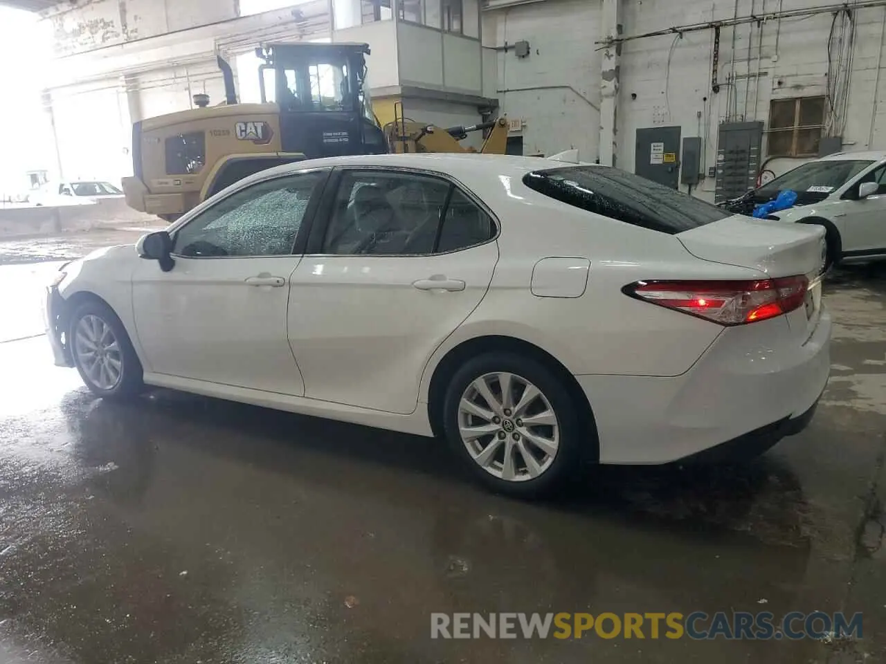 2 Photograph of a damaged car 4T1C11BK5LU014581 TOYOTA CAMRY 2020