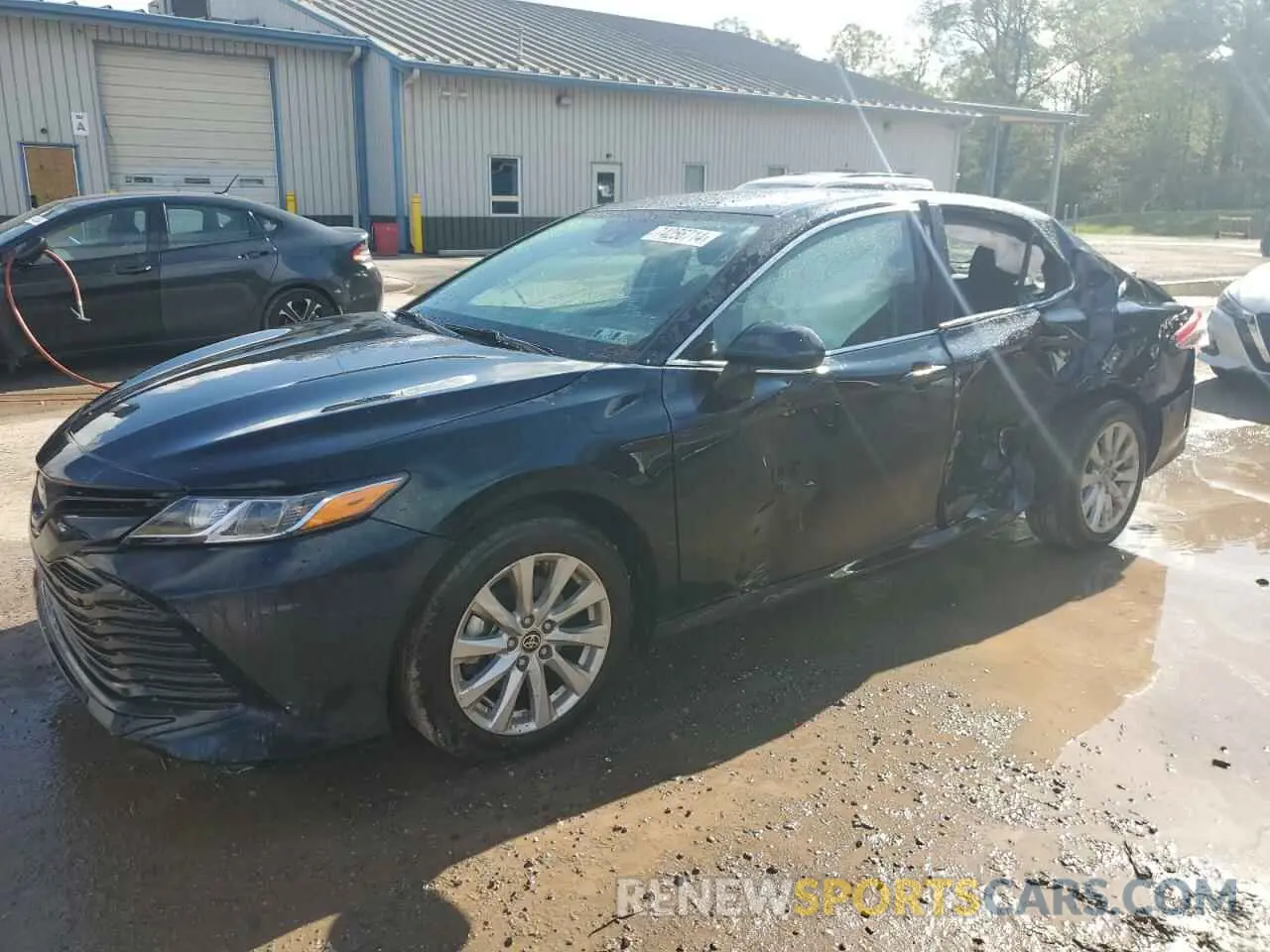 1 Photograph of a damaged car 4T1C11BK6LU010085 TOYOTA CAMRY 2020