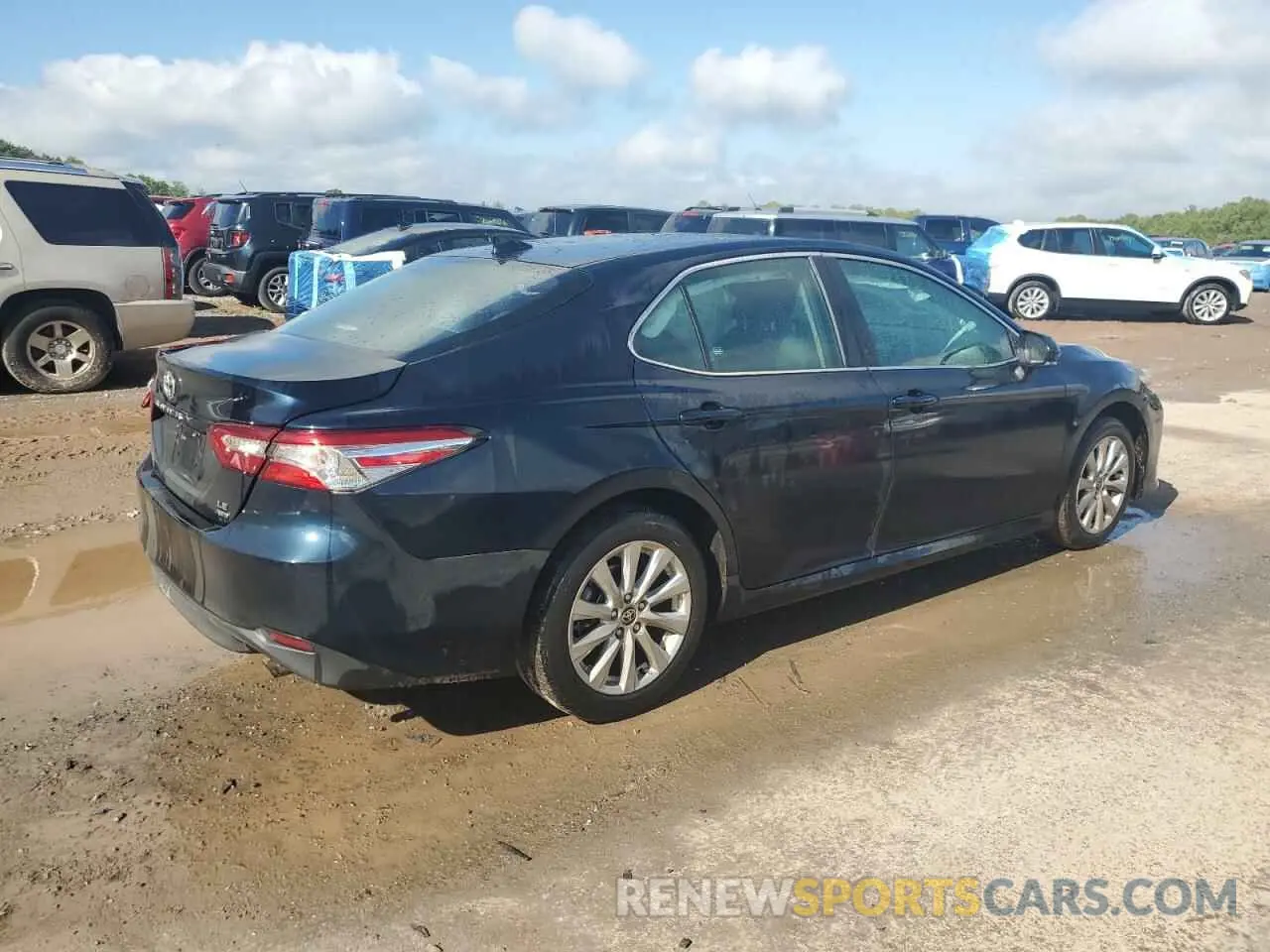 3 Photograph of a damaged car 4T1C11BK6LU010085 TOYOTA CAMRY 2020