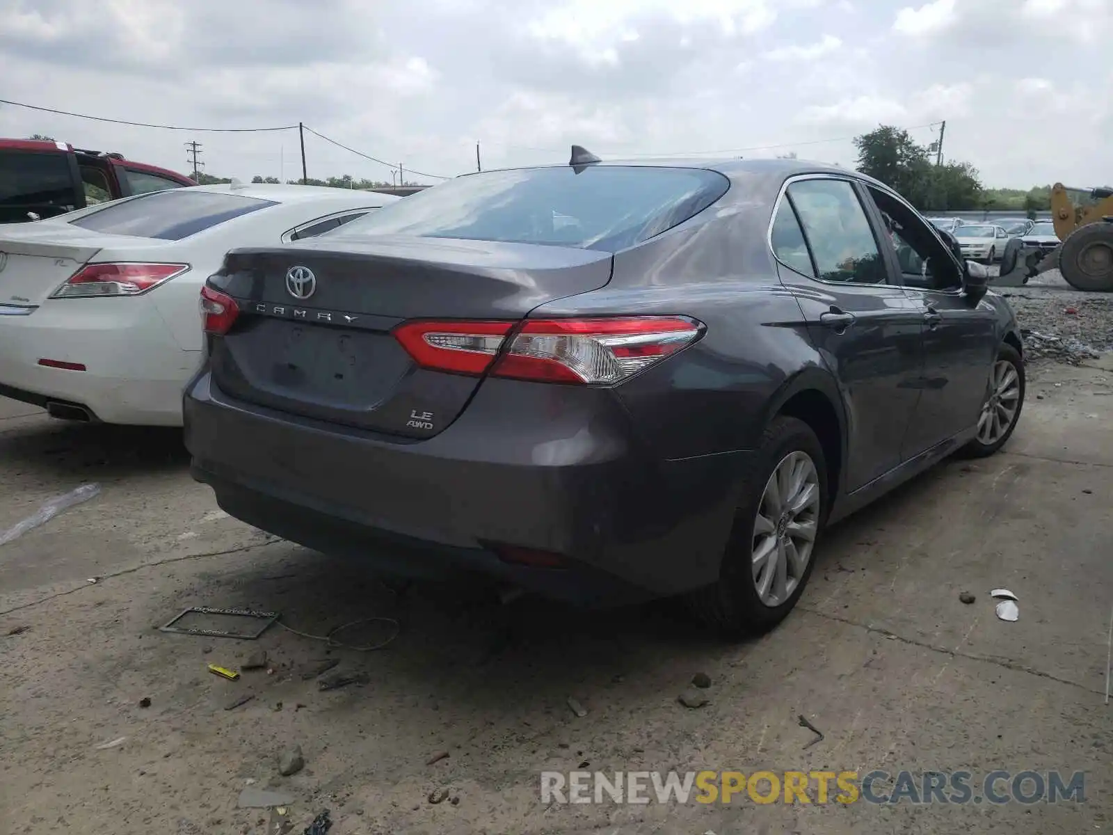 4 Photograph of a damaged car 4T1C11BK7LU004022 TOYOTA CAMRY 2020