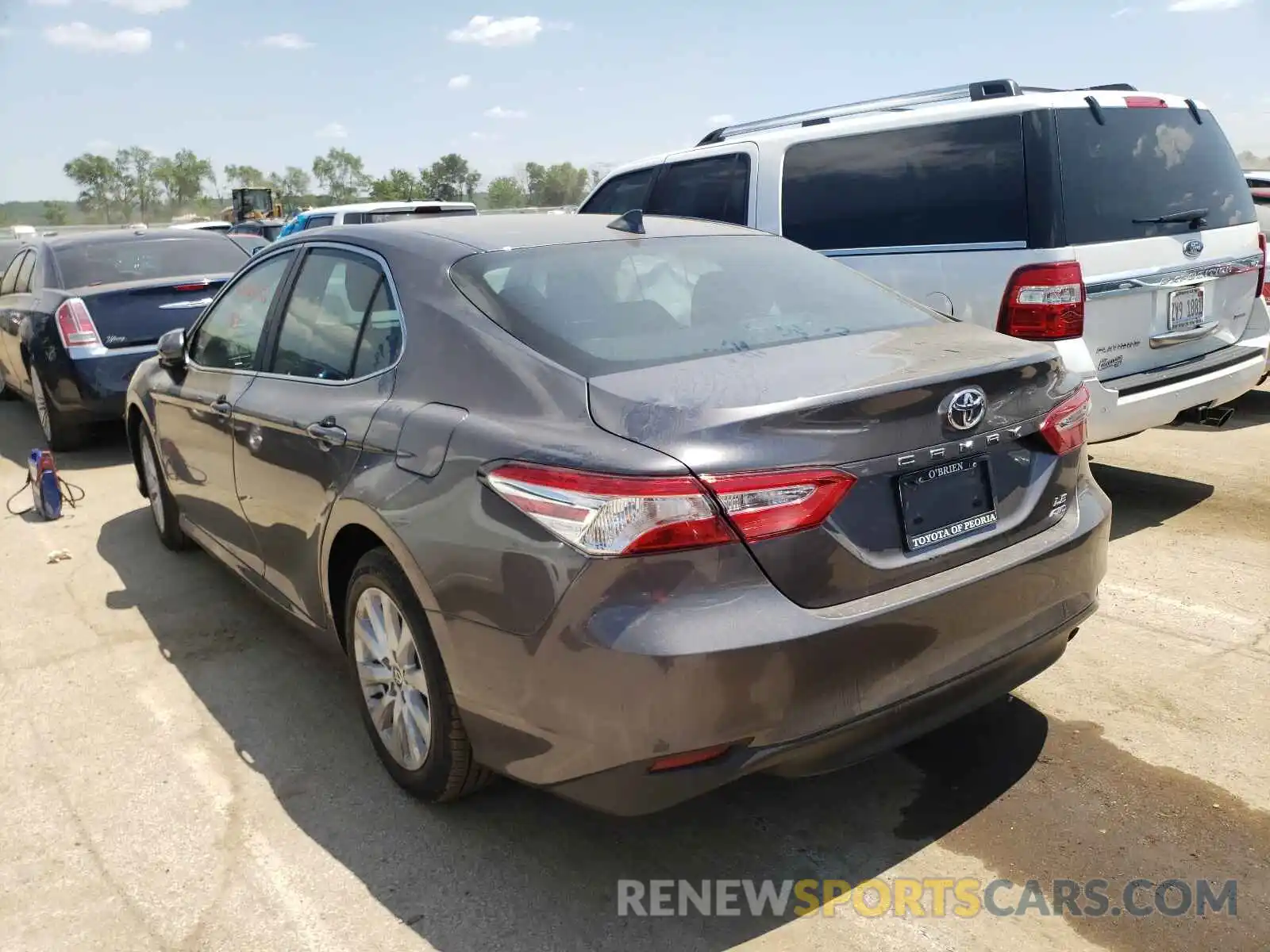 3 Photograph of a damaged car 4T1C11BK7LU007762 TOYOTA CAMRY 2020