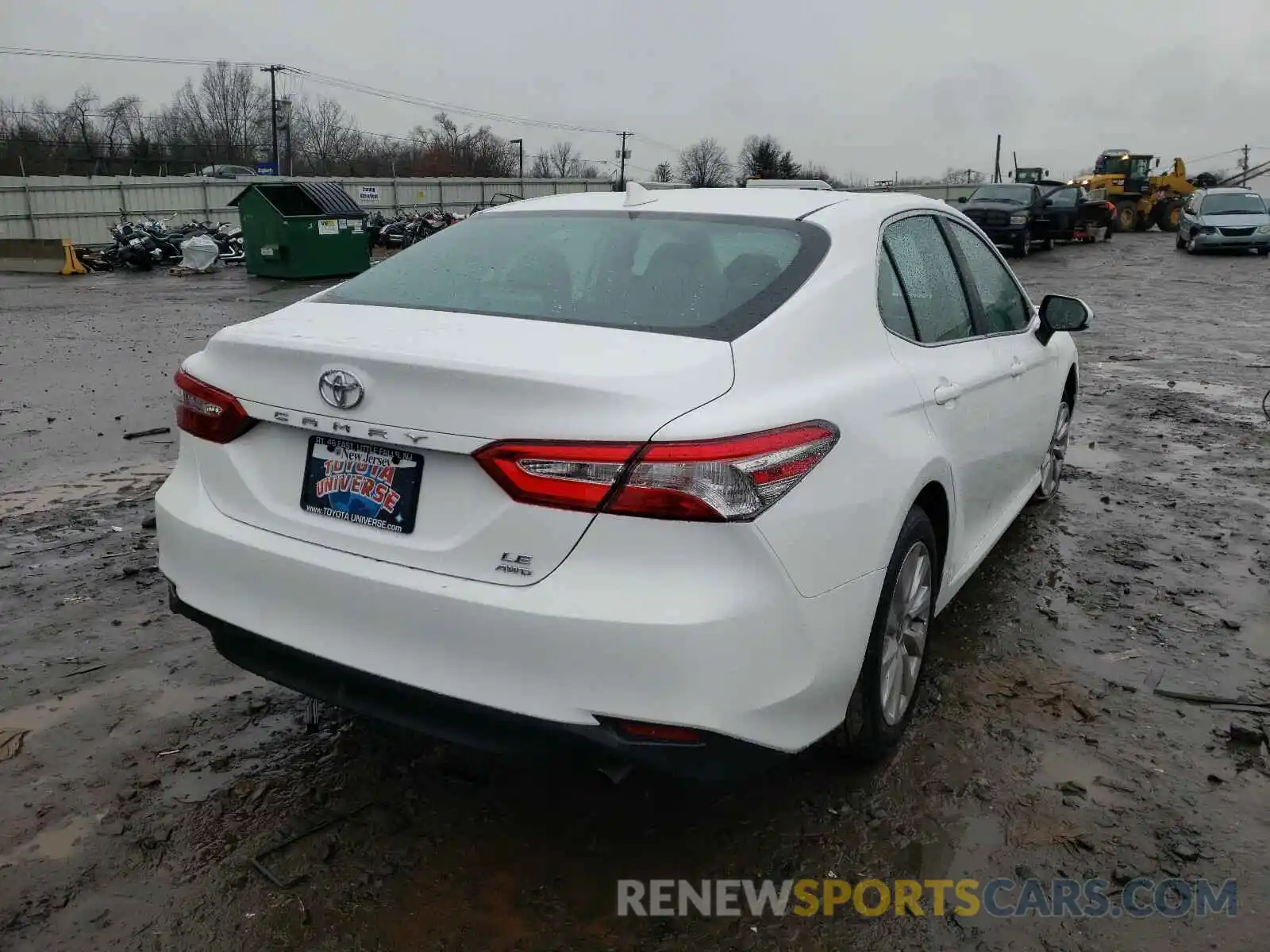 4 Photograph of a damaged car 4T1C11BK7LU019510 TOYOTA CAMRY 2020