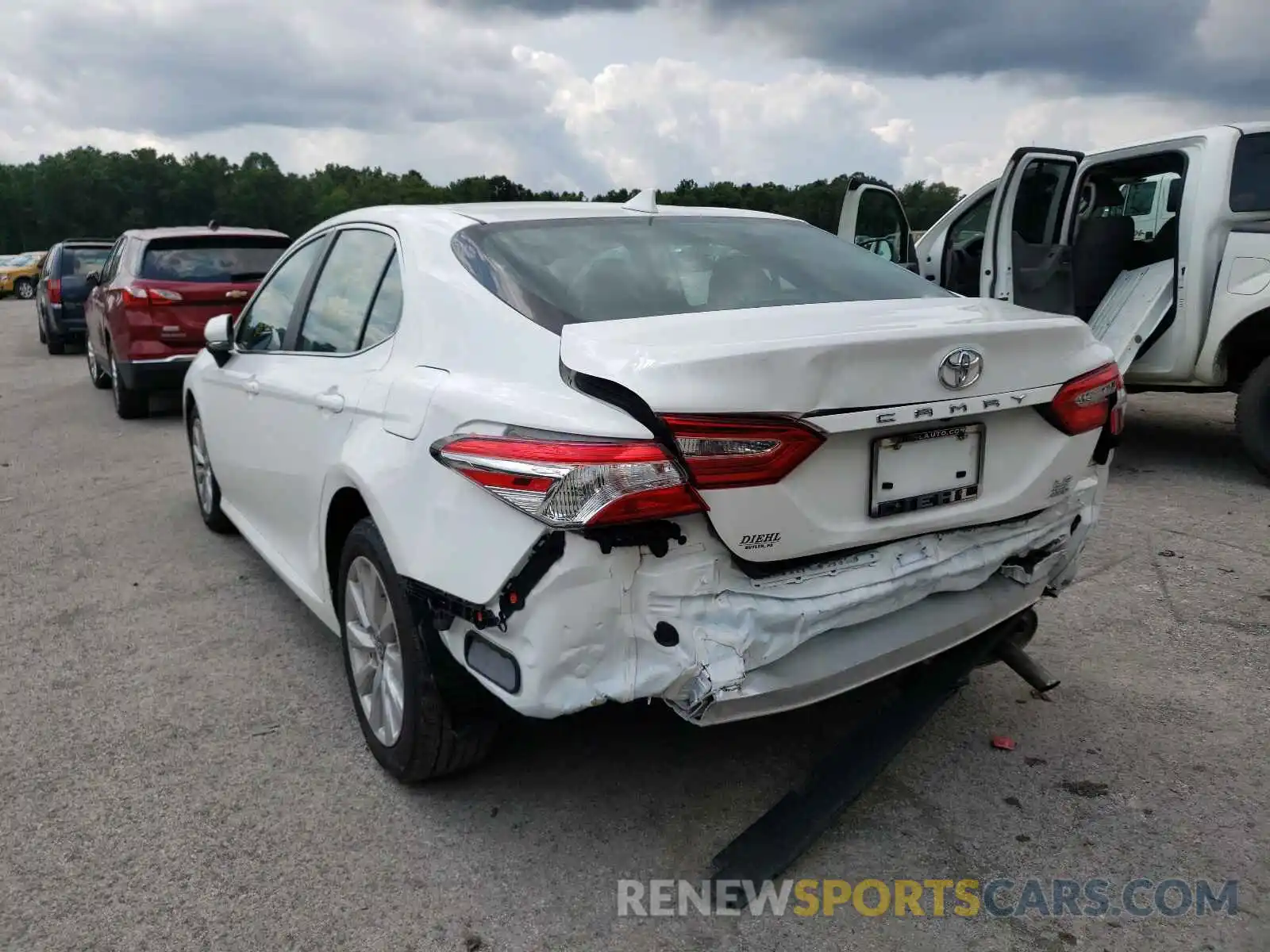 3 Photograph of a damaged car 4T1C11BK8LU010587 TOYOTA CAMRY 2020