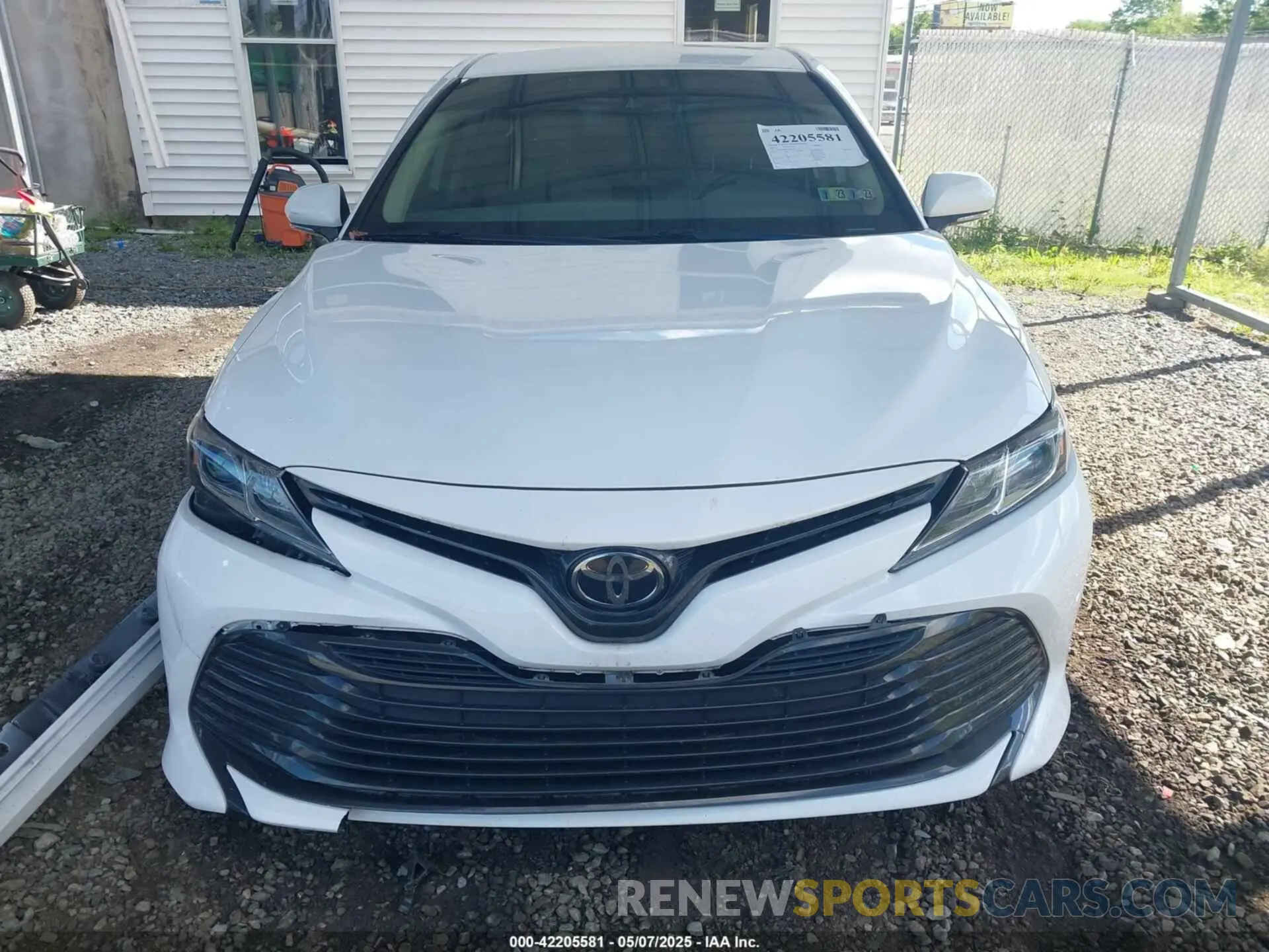 12 Photograph of a damaged car 4T1C11BK9LU007164 TOYOTA CAMRY 2020