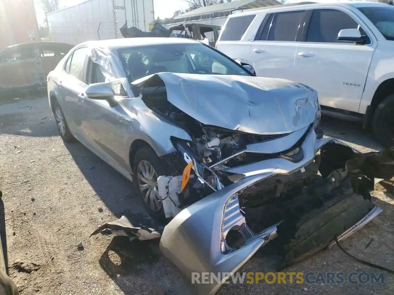 1 Photograph of a damaged car 4T1C31AK0LU518306 TOYOTA CAMRY 2020