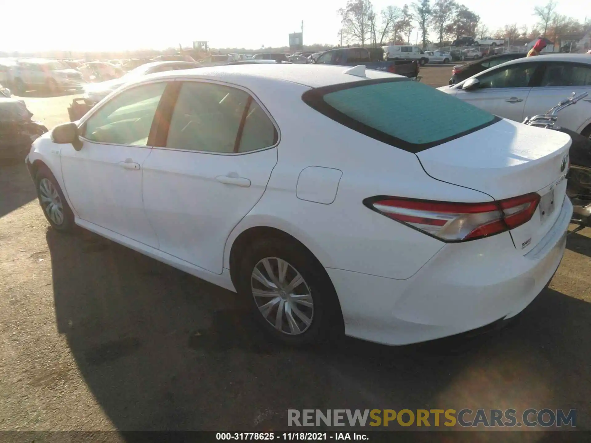 3 Photograph of a damaged car 4T1C31AK0LU523005 TOYOTA CAMRY 2020