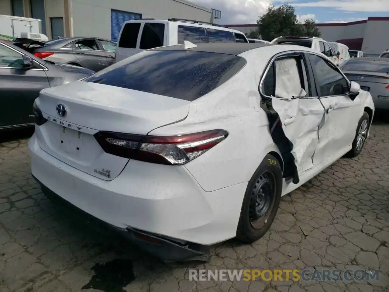 4 Photograph of a damaged car 4T1C31AK0LU527474 TOYOTA CAMRY 2020