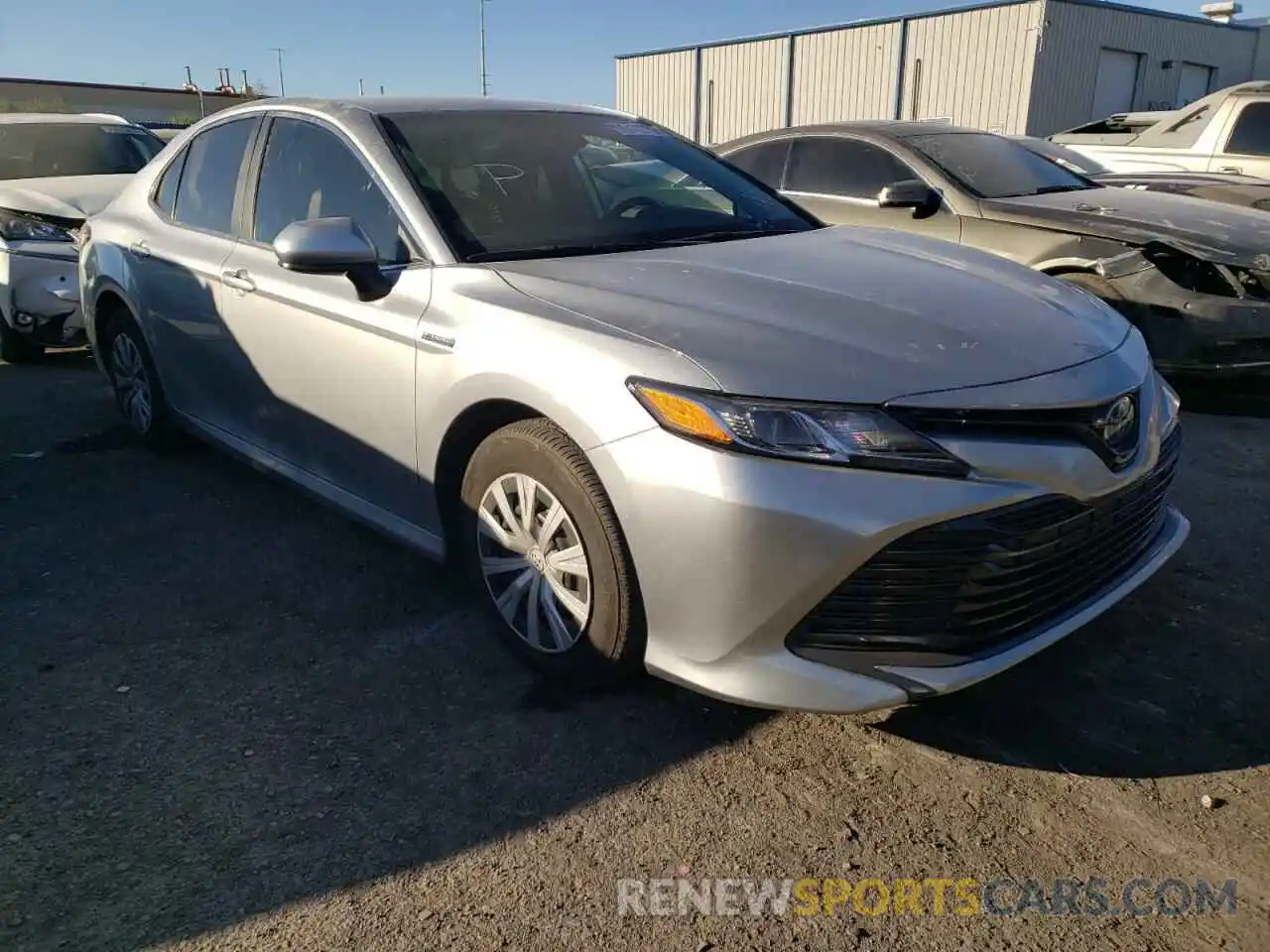 1 Photograph of a damaged car 4T1C31AK0LU528916 TOYOTA CAMRY 2020