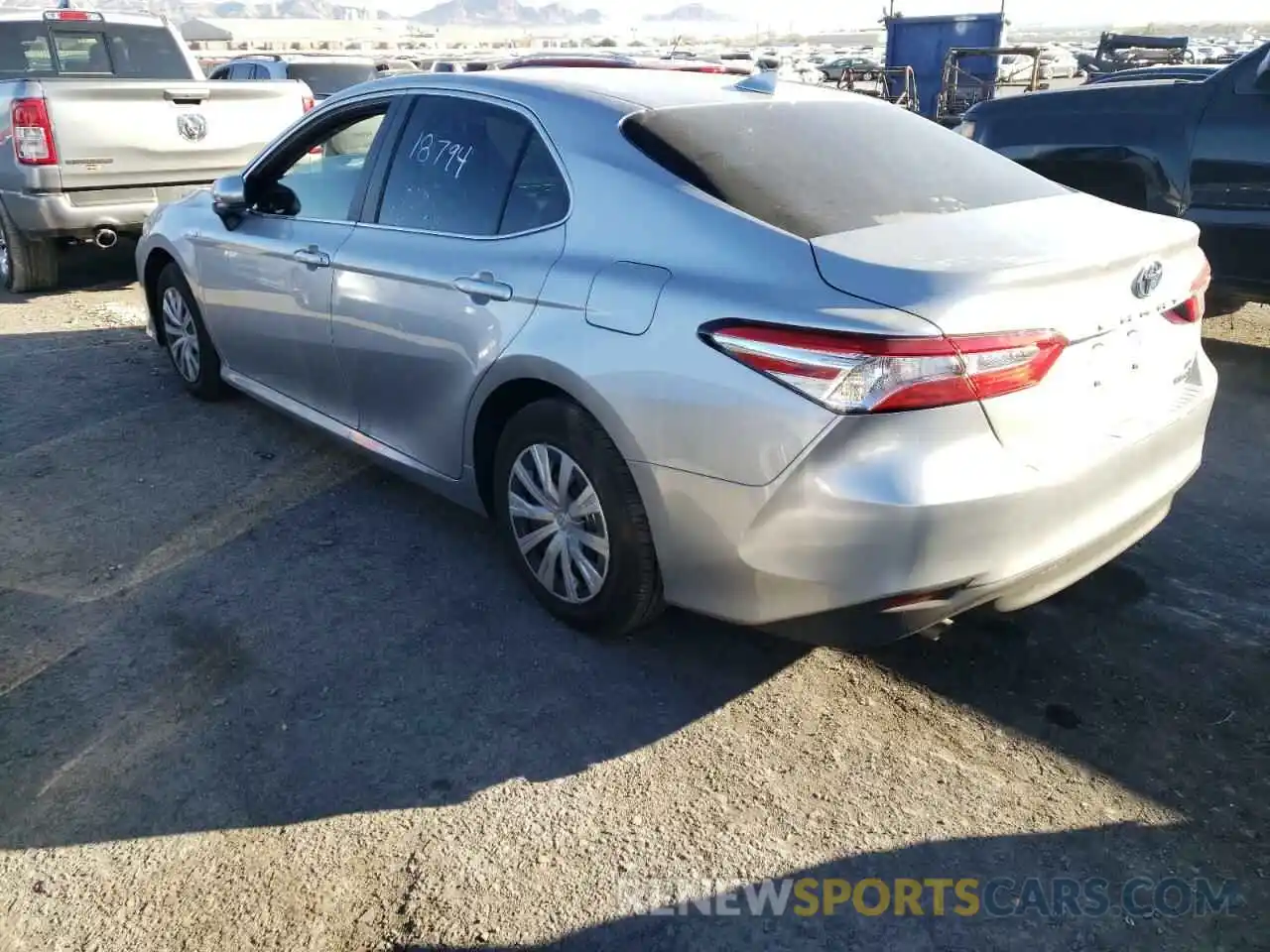 3 Photograph of a damaged car 4T1C31AK0LU528916 TOYOTA CAMRY 2020