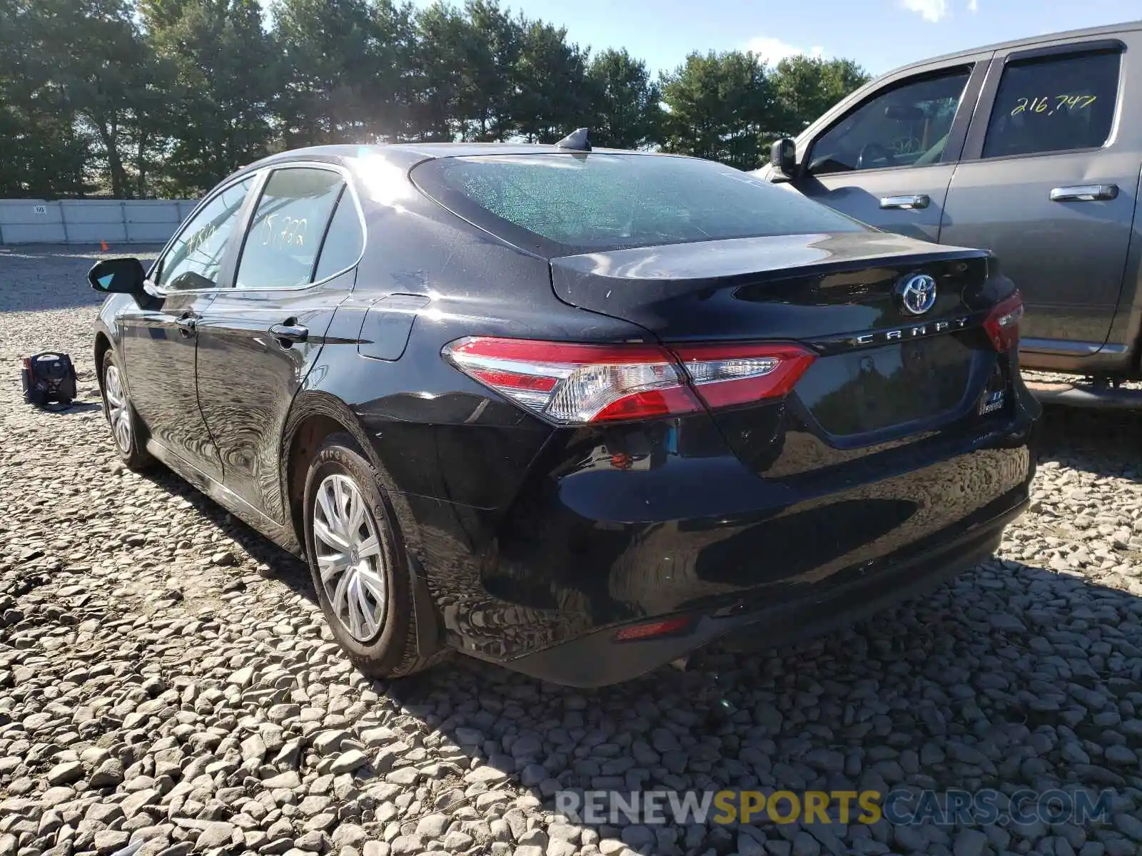 3 Photograph of a damaged car 4T1C31AK0LU530522 TOYOTA CAMRY 2020