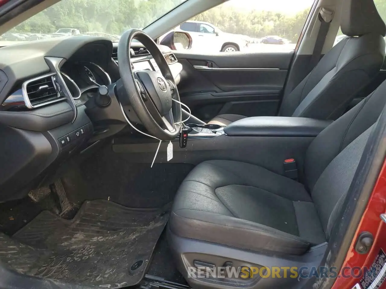 7 Photograph of a damaged car 4T1C31AK0LU538006 TOYOTA CAMRY 2020