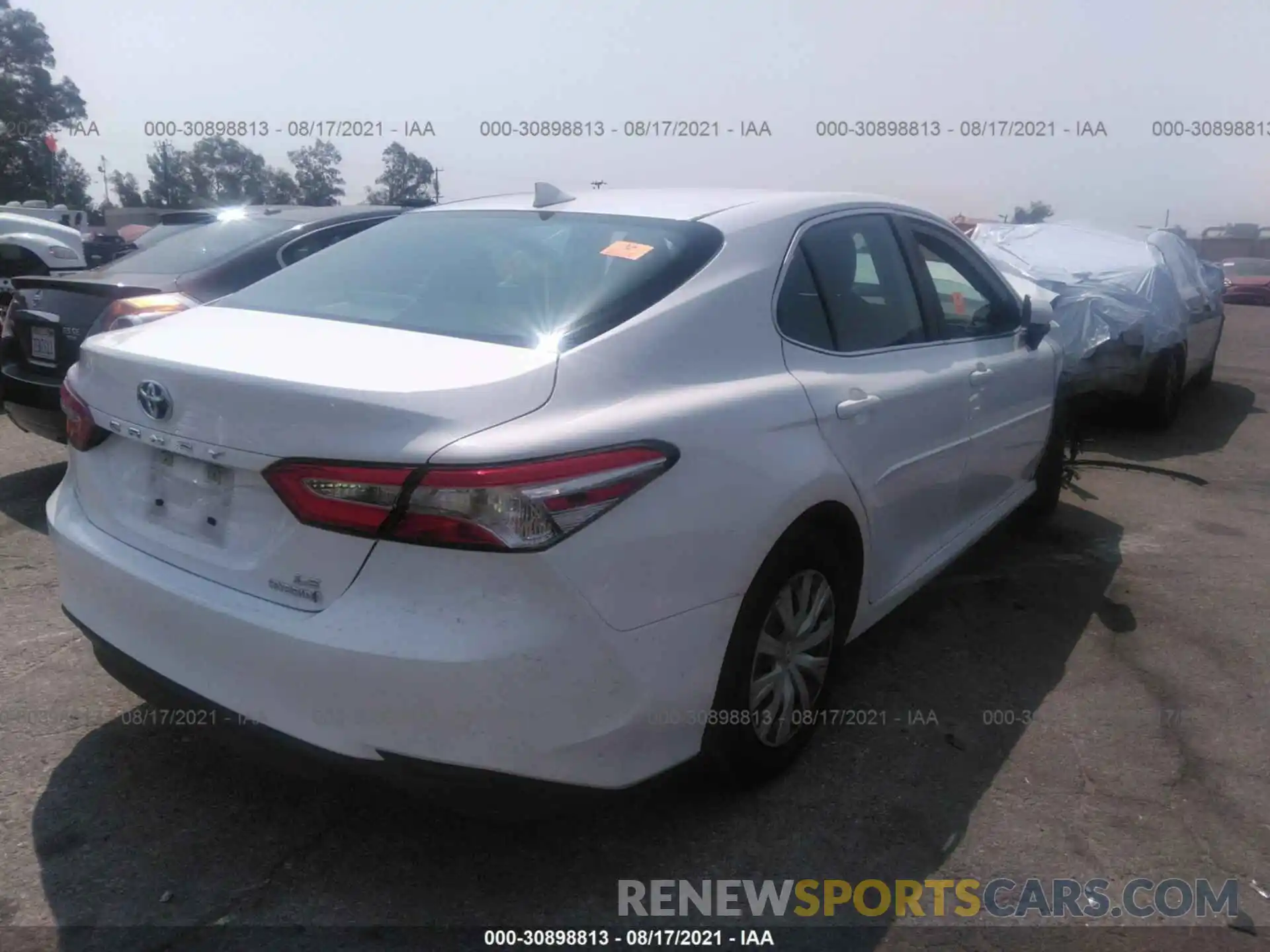 4 Photograph of a damaged car 4T1C31AK0LU538782 TOYOTA CAMRY 2020