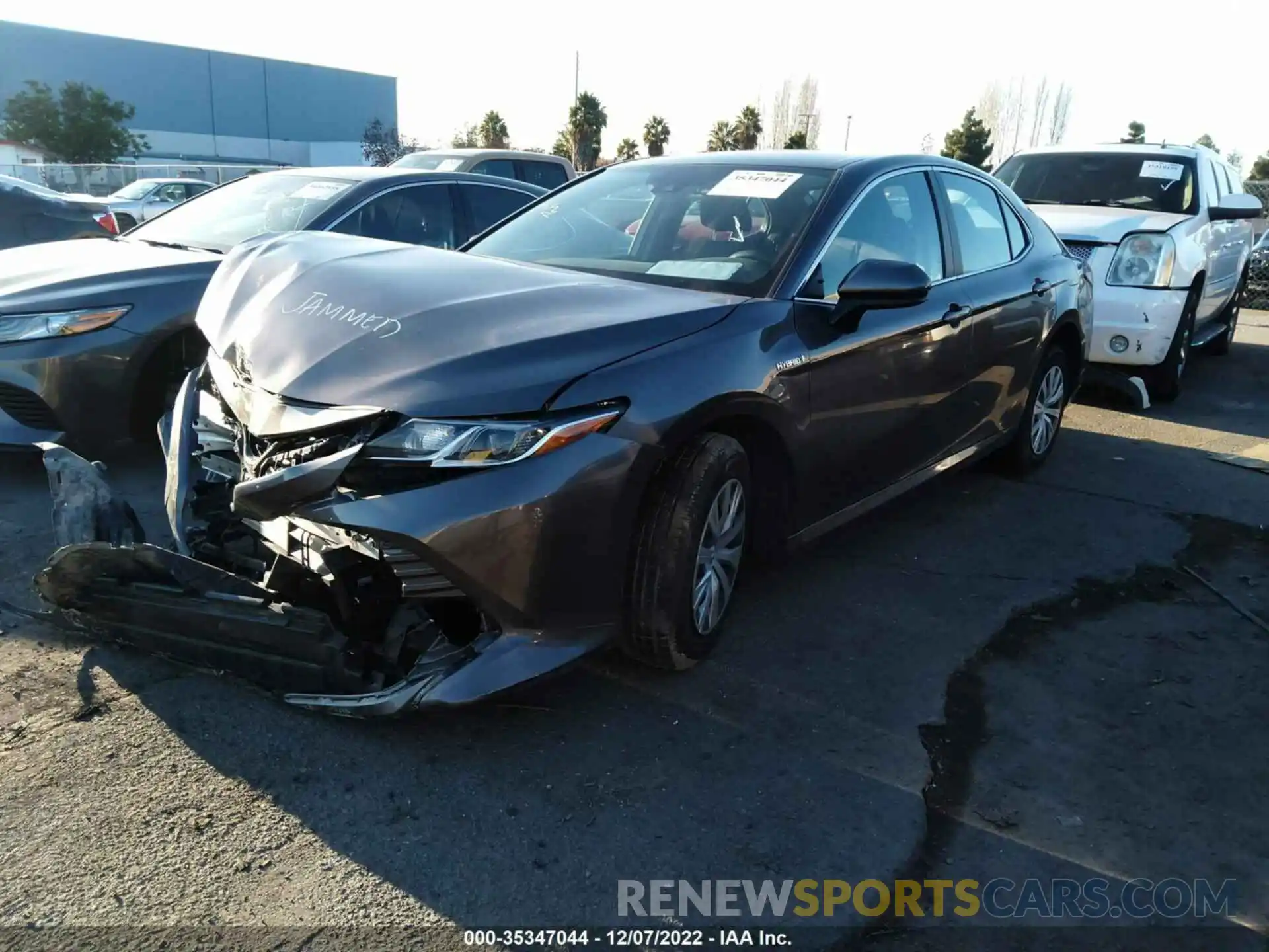 2 Photograph of a damaged car 4T1C31AK1LU016923 TOYOTA CAMRY 2020