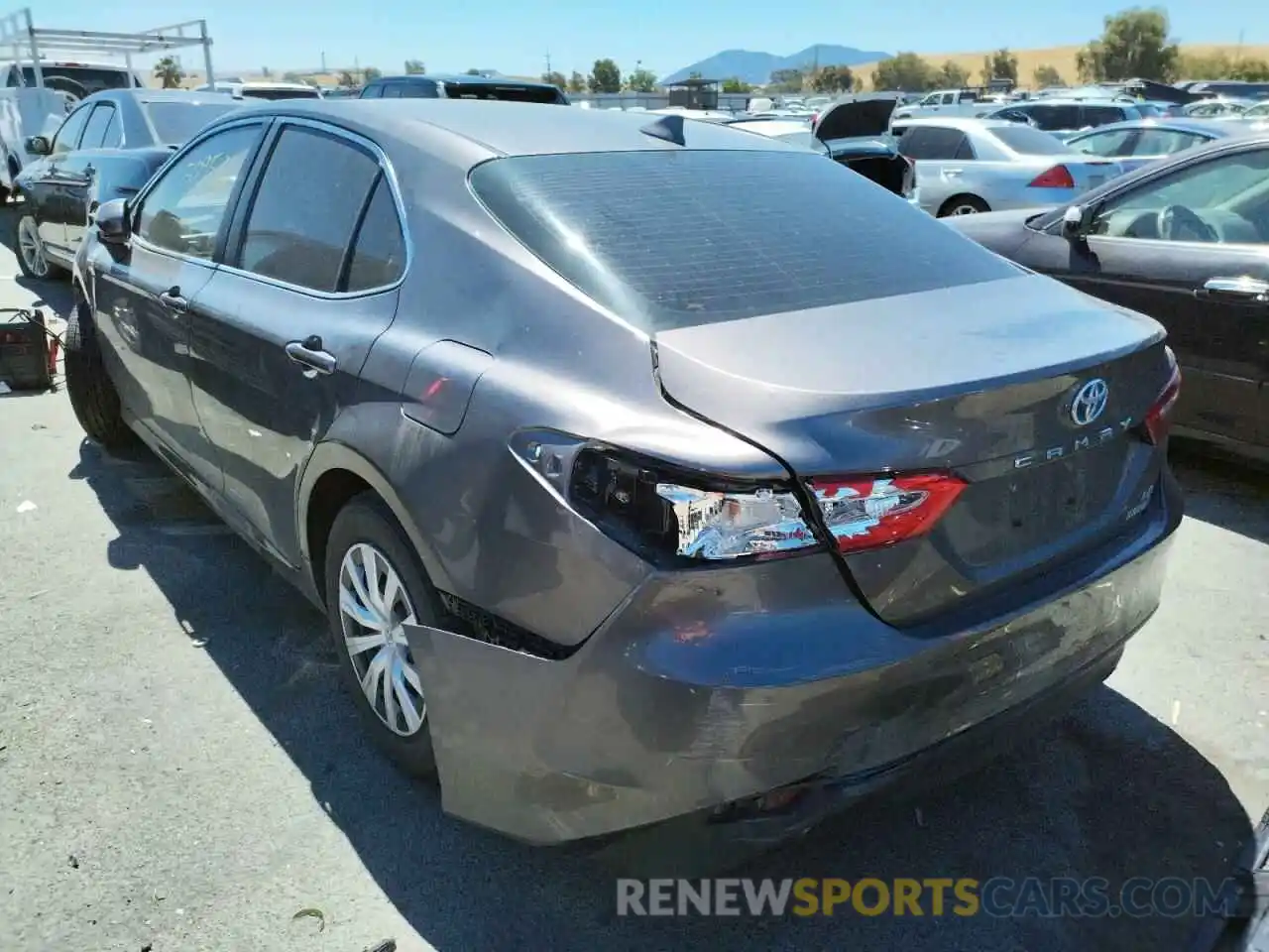 3 Photograph of a damaged car 4T1C31AK1LU525507 TOYOTA CAMRY 2020