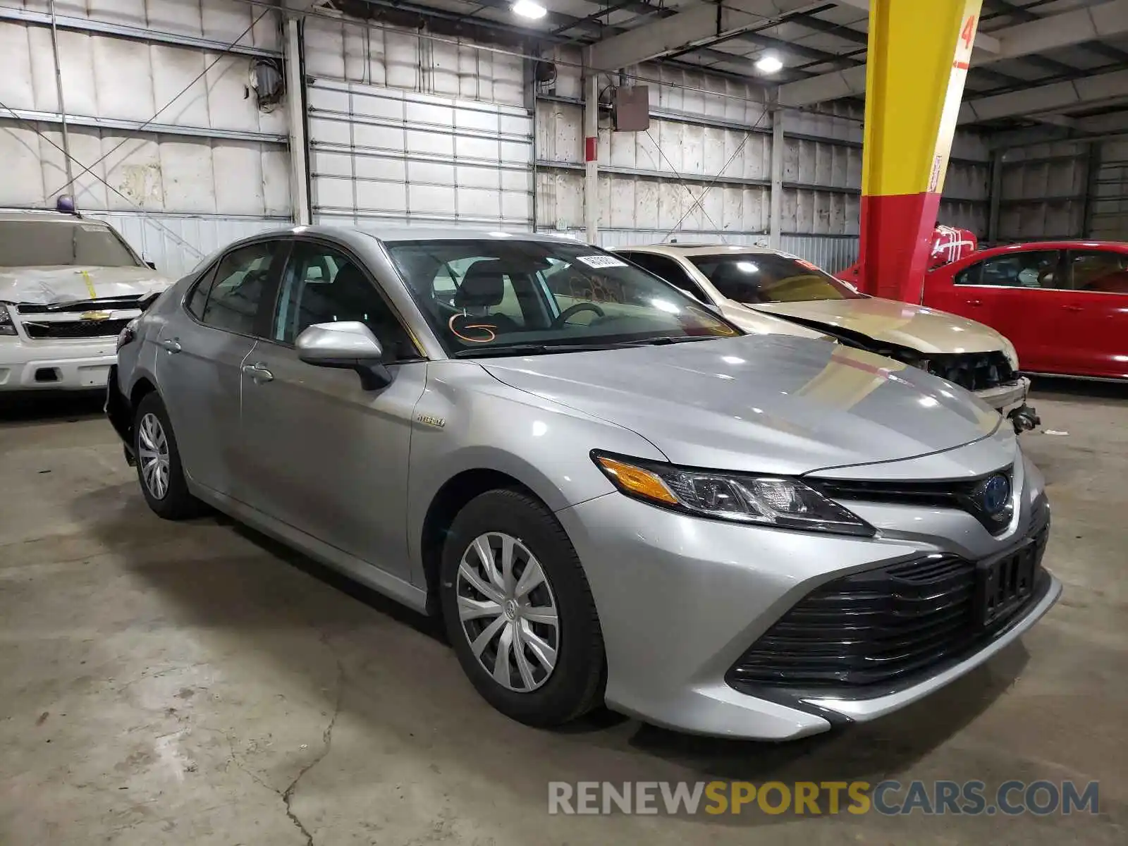 1 Photograph of a damaged car 4T1C31AK1LU525622 TOYOTA CAMRY 2020