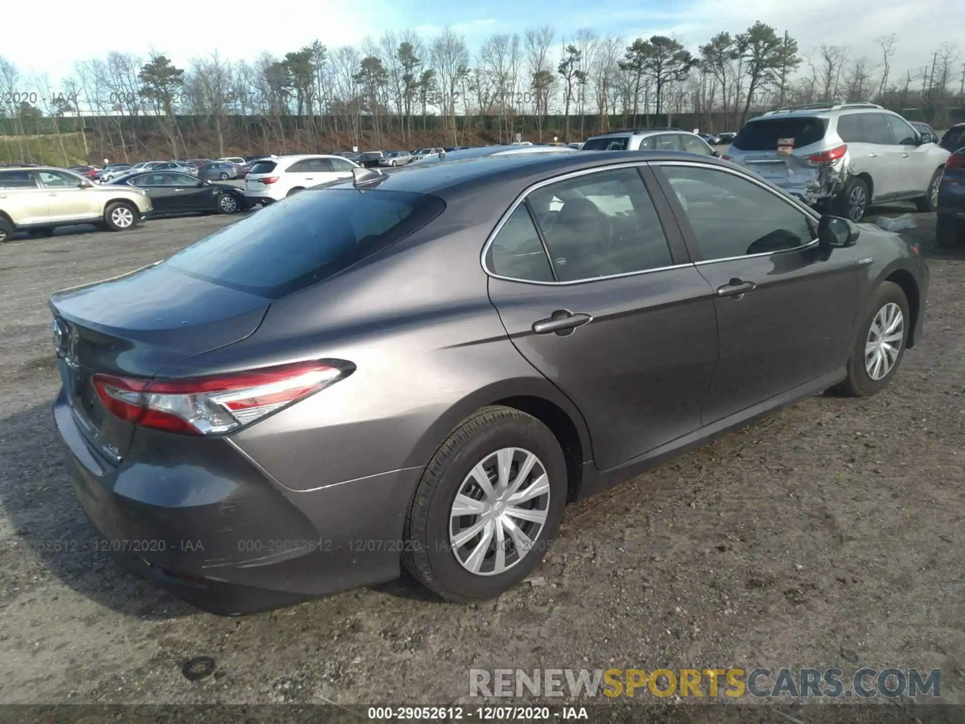 4 Photograph of a damaged car 4T1C31AK1LU527404 TOYOTA CAMRY 2020