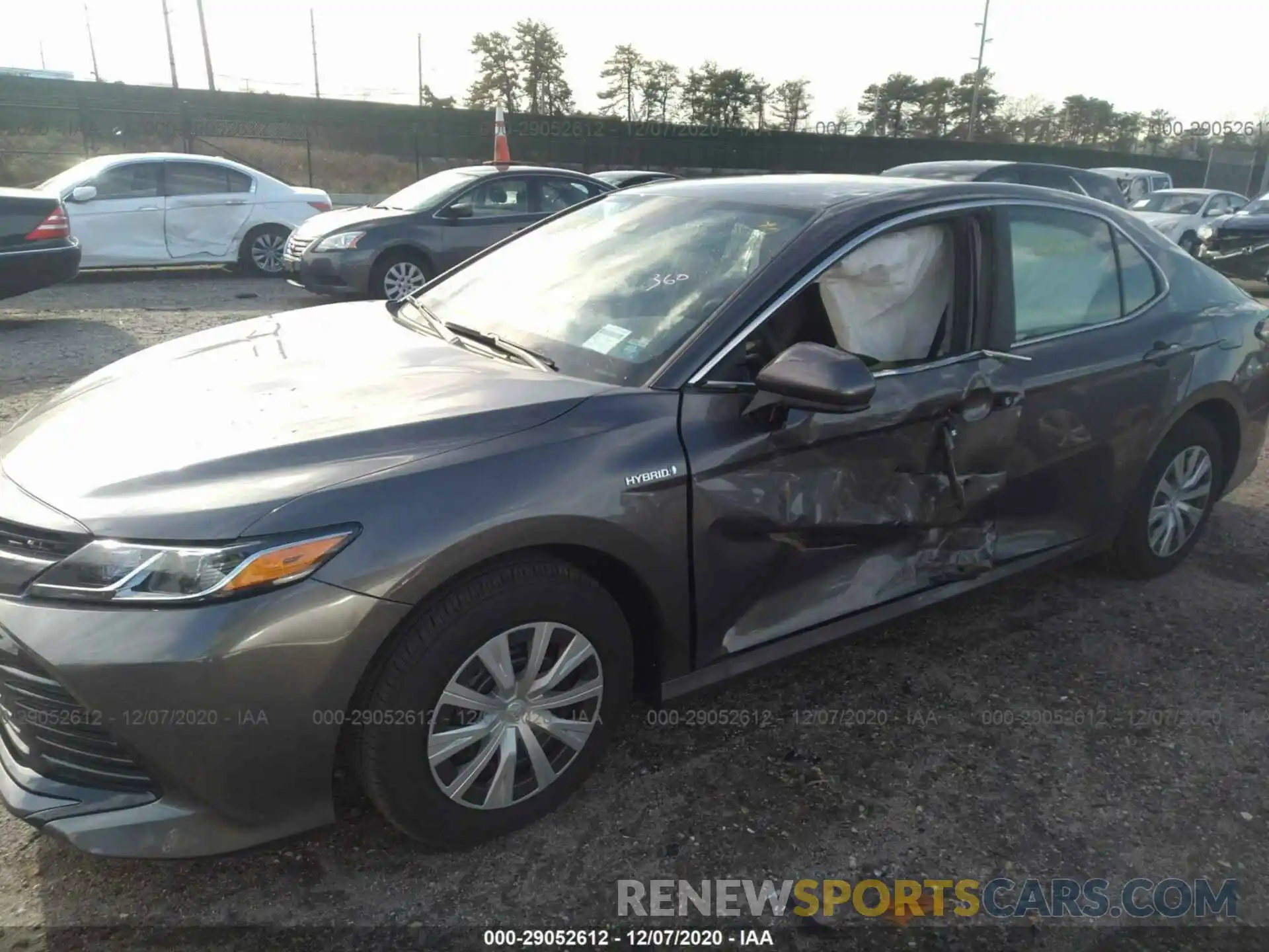 6 Photograph of a damaged car 4T1C31AK1LU527404 TOYOTA CAMRY 2020