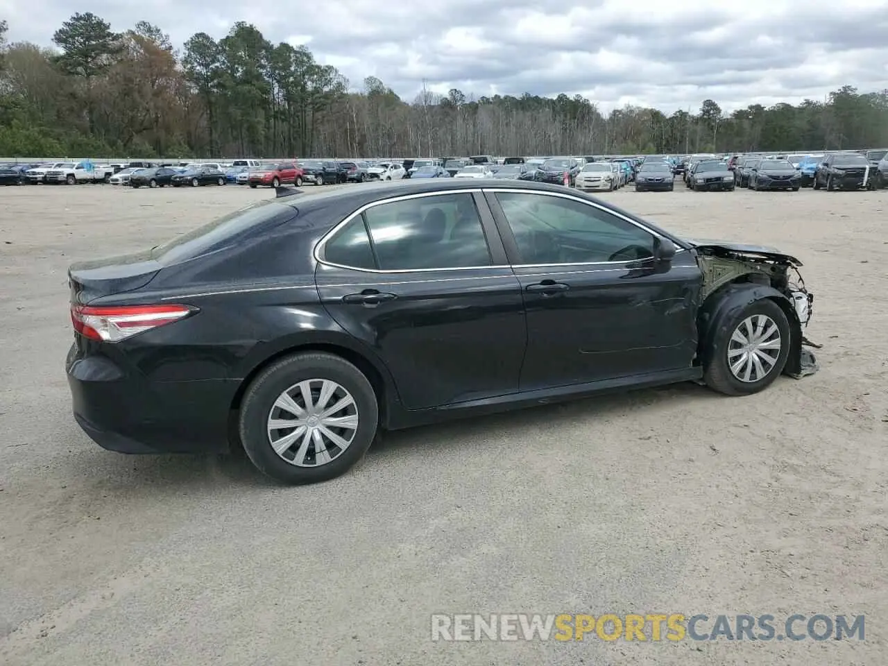 3 Photograph of a damaged car 4T1C31AK1LU529704 TOYOTA CAMRY 2020