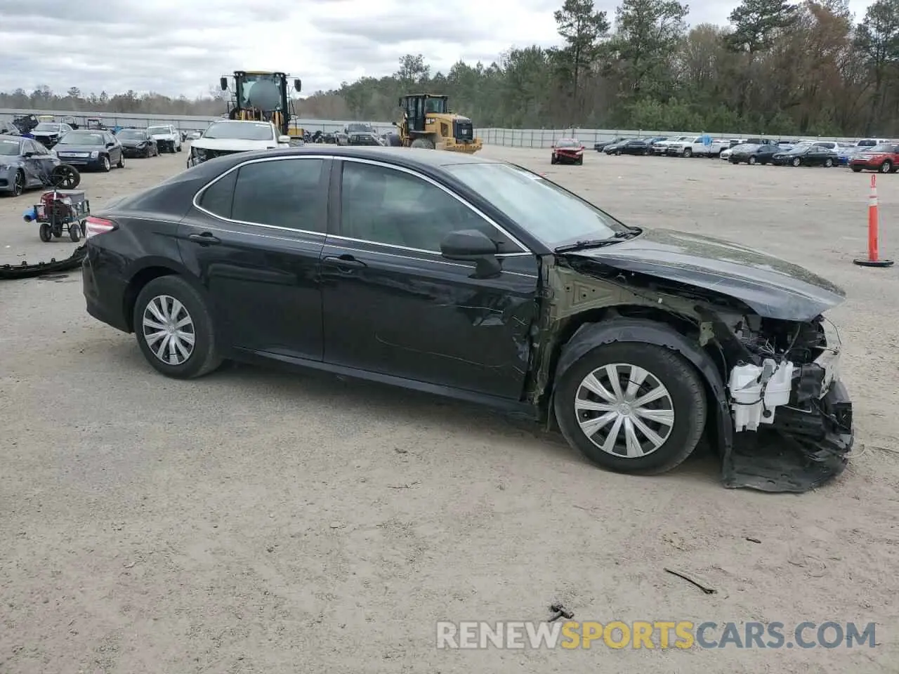 4 Photograph of a damaged car 4T1C31AK1LU529704 TOYOTA CAMRY 2020