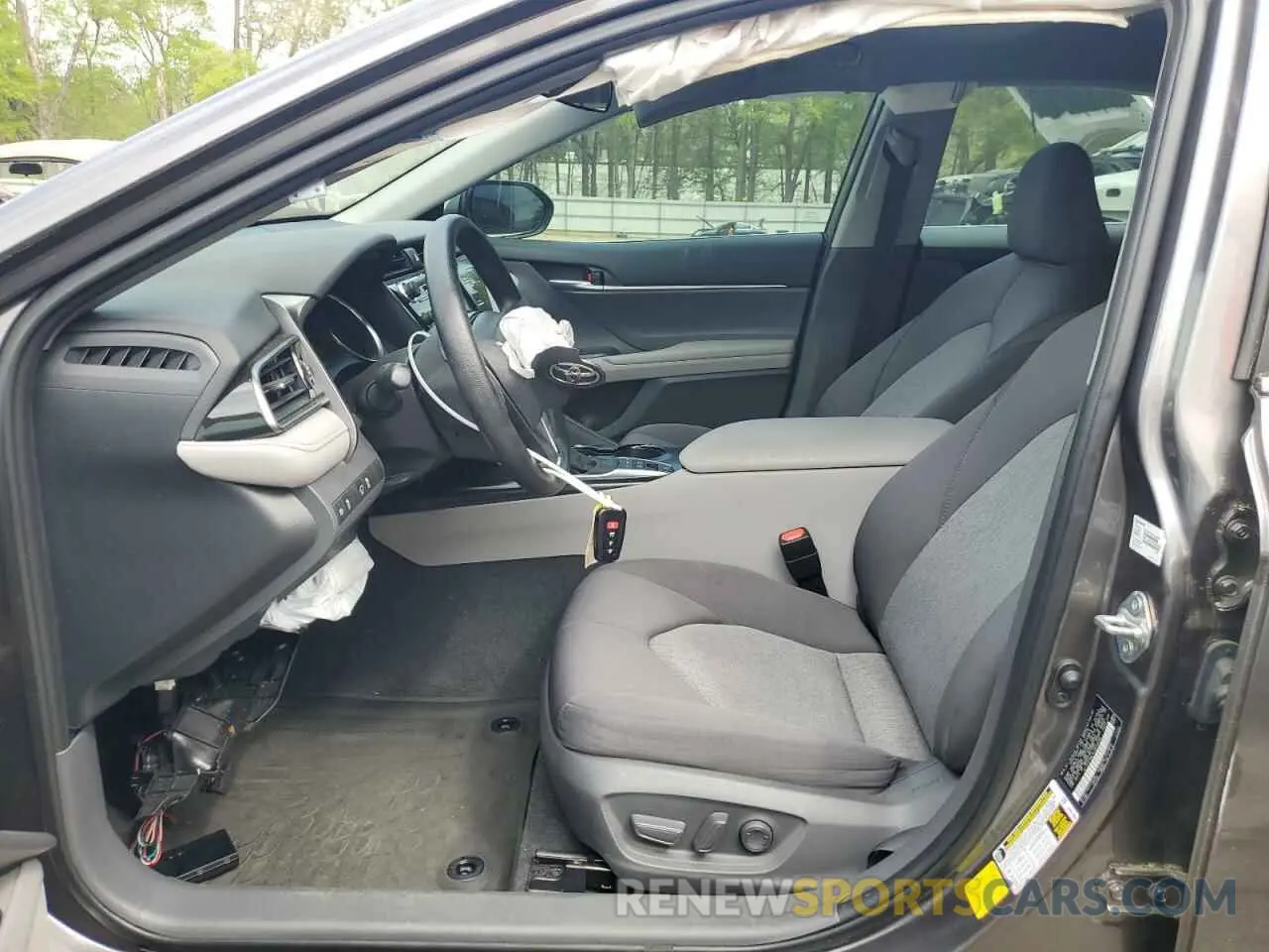 7 Photograph of a damaged car 4T1C31AK1LU539598 TOYOTA CAMRY 2020