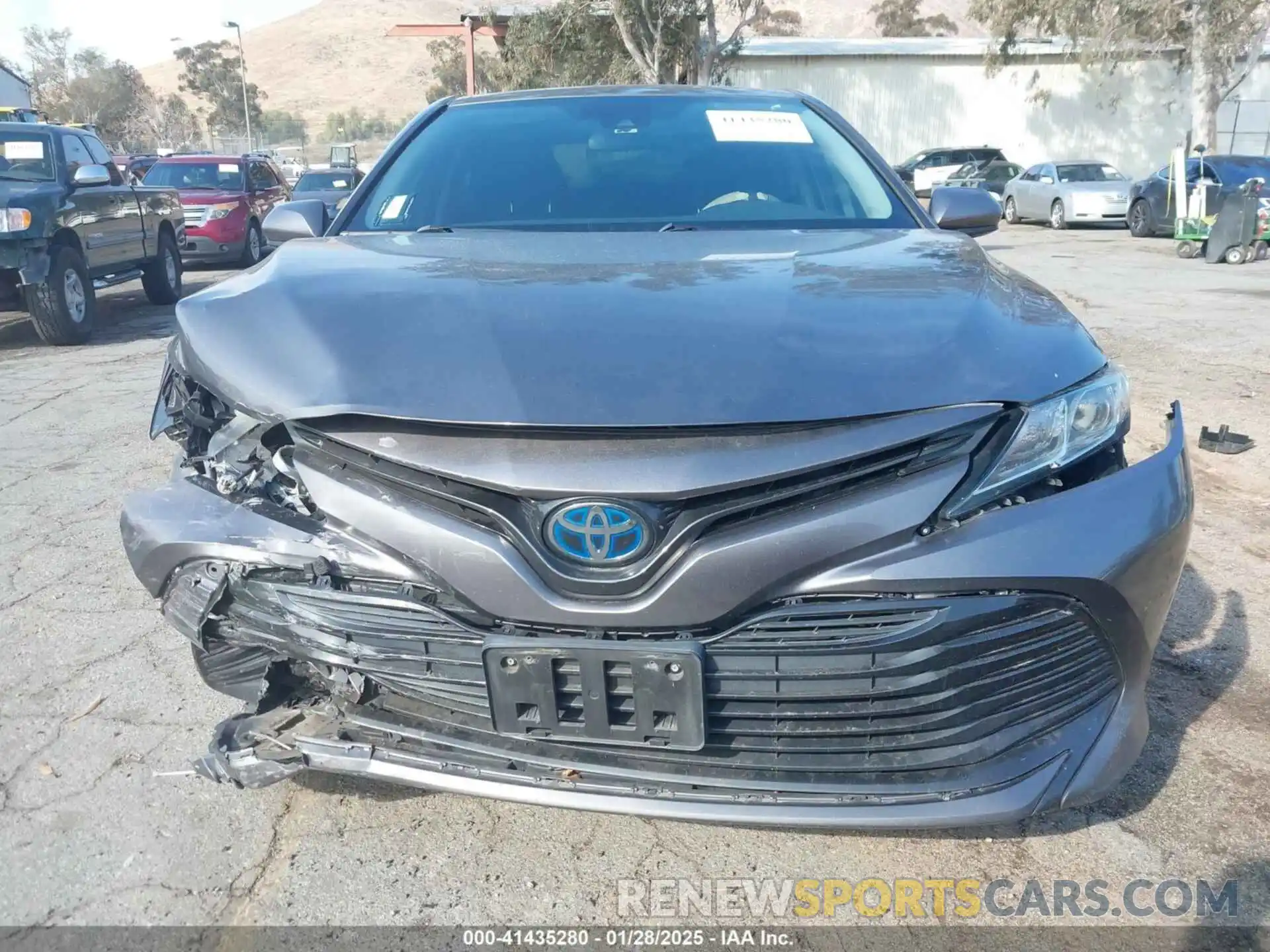 13 Photograph of a damaged car 4T1C31AK1LU540752 TOYOTA CAMRY 2020