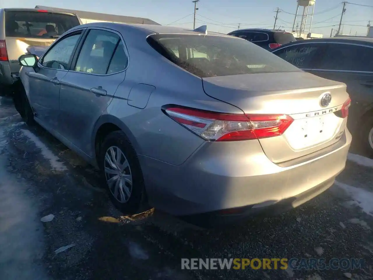 3 Photograph of a damaged car 4T1C31AK2LU016347 TOYOTA CAMRY 2020