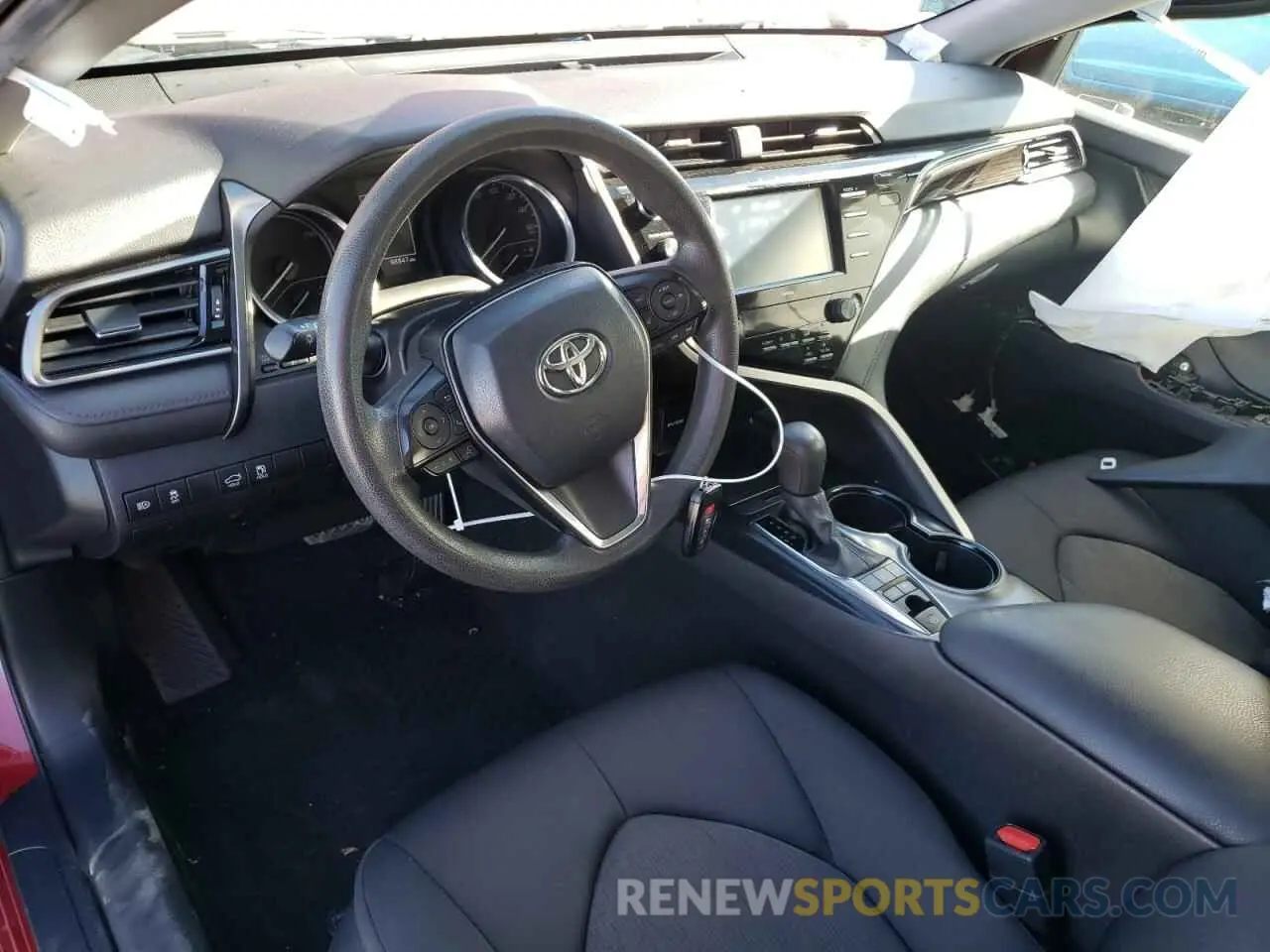 8 Photograph of a damaged car 4T1C31AK2LU526780 TOYOTA CAMRY 2020