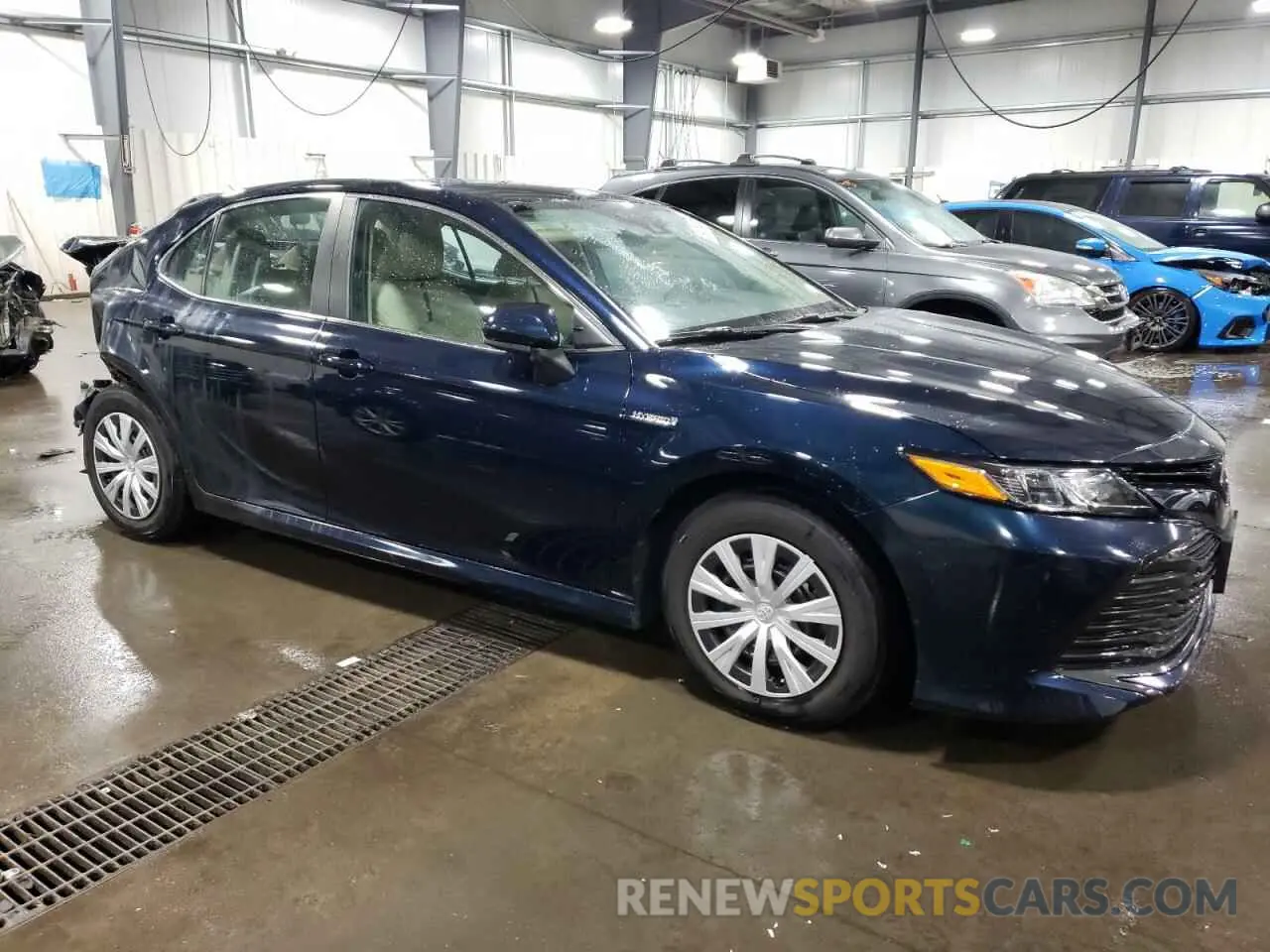 4 Photograph of a damaged car 4T1C31AK2LU530540 TOYOTA CAMRY 2020