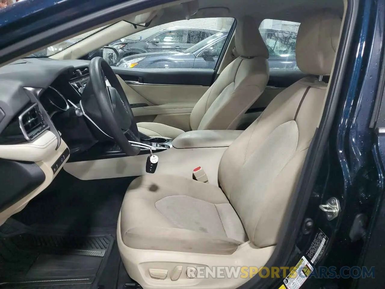 7 Photograph of a damaged car 4T1C31AK2LU530540 TOYOTA CAMRY 2020