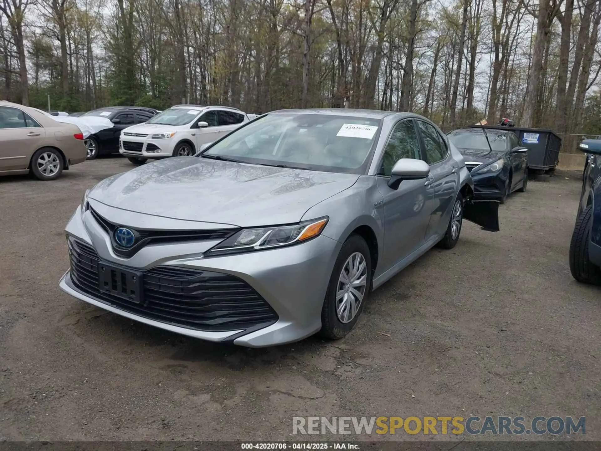 2 Photograph of a damaged car 4T1C31AK2LU530862 TOYOTA CAMRY 2020
