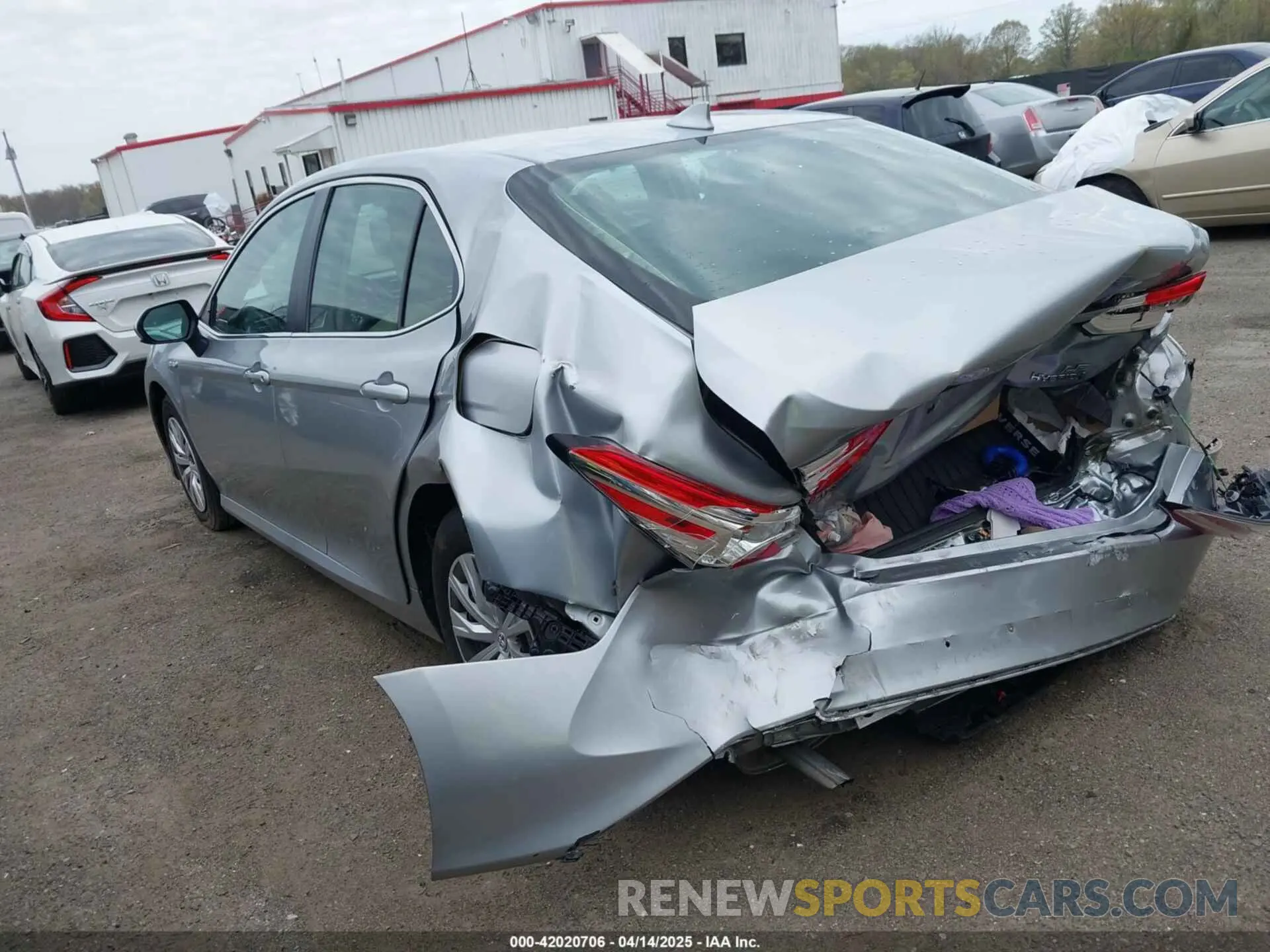 3 Photograph of a damaged car 4T1C31AK2LU530862 TOYOTA CAMRY 2020