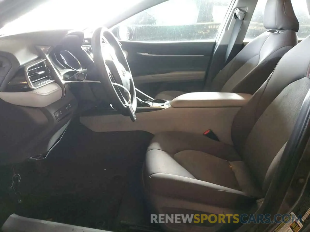 7 Photograph of a damaged car 4T1C31AK2LU531347 TOYOTA CAMRY 2020