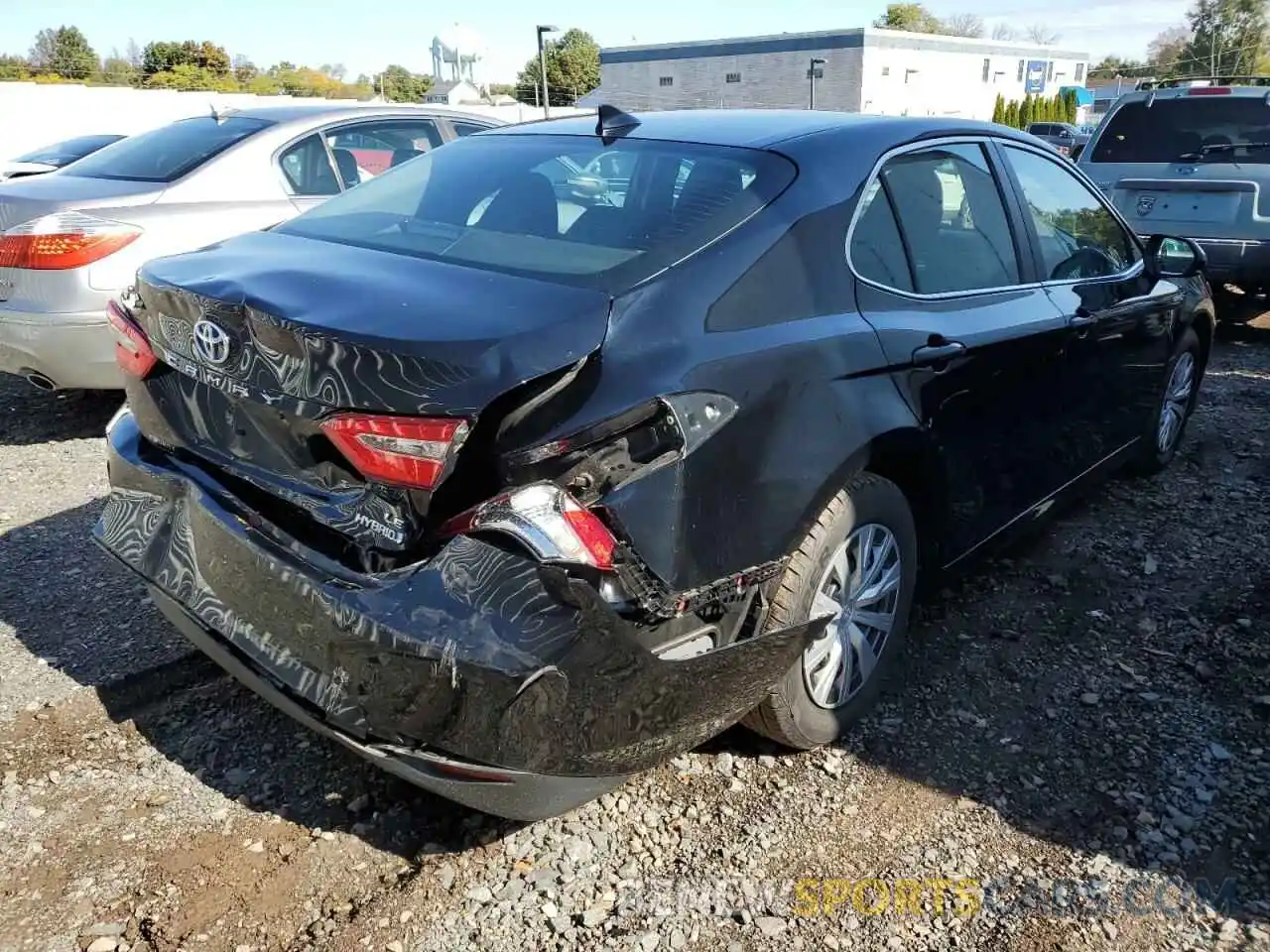 4 Photograph of a damaged car 4T1C31AK2LU532708 TOYOTA CAMRY 2020