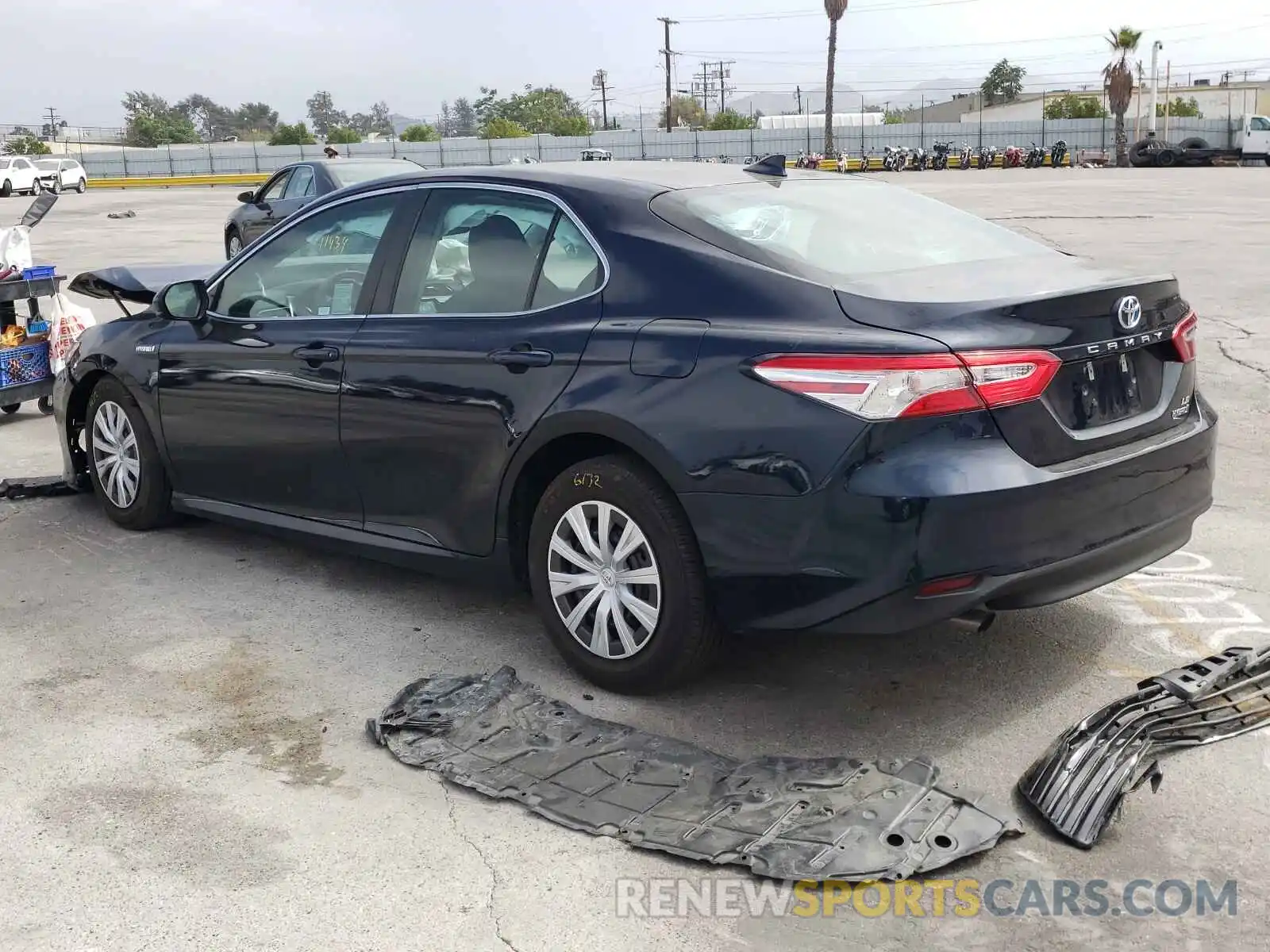 3 Photograph of a damaged car 4T1C31AK2LU533597 TOYOTA CAMRY 2020