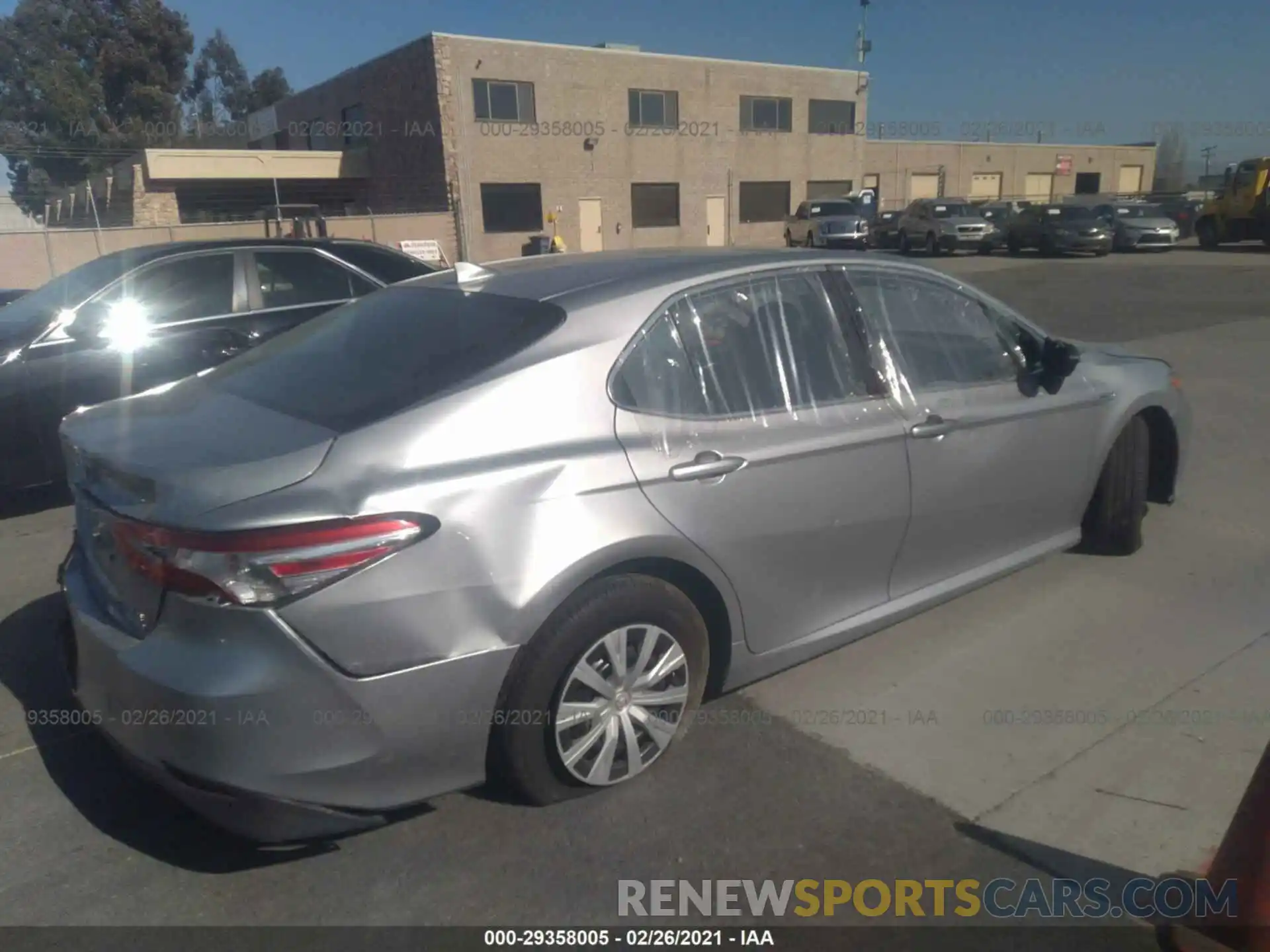 4 Photograph of a damaged car 4T1C31AK2LU534331 TOYOTA CAMRY 2020