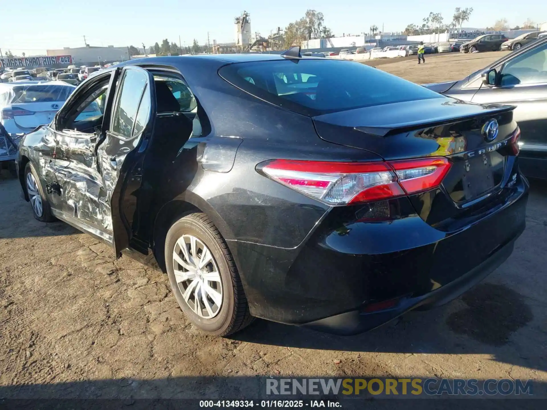 3 Photograph of a damaged car 4T1C31AK2LU536841 TOYOTA CAMRY 2020