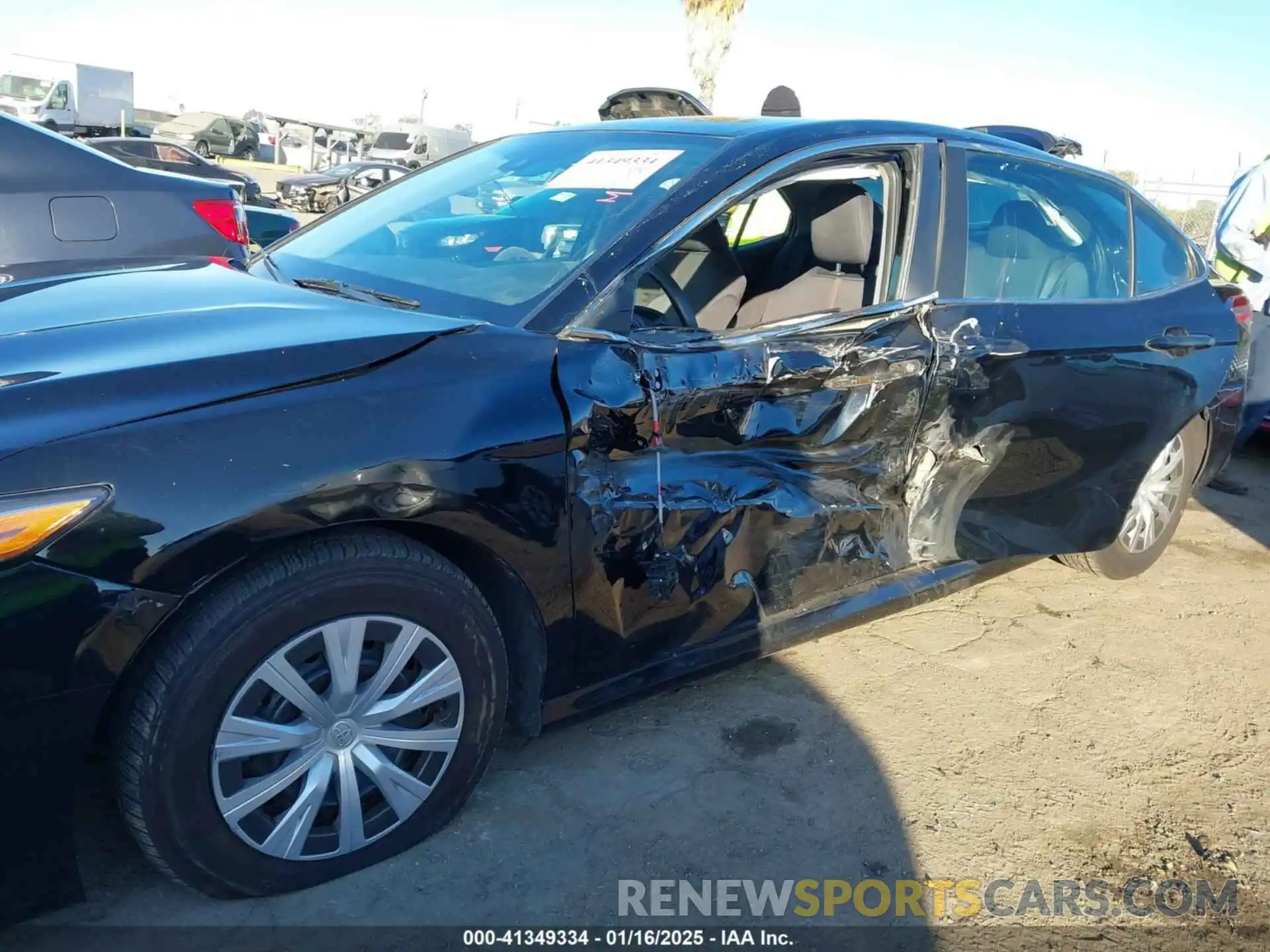 6 Photograph of a damaged car 4T1C31AK2LU536841 TOYOTA CAMRY 2020