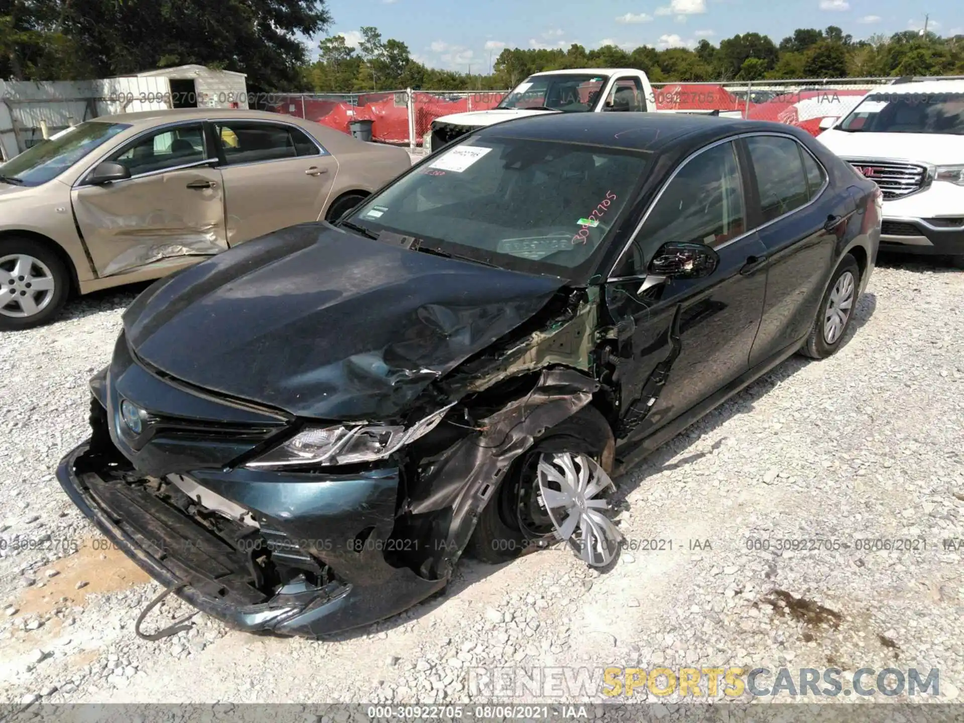 2 Photograph of a damaged car 4T1C31AK2LU542381 TOYOTA CAMRY 2020