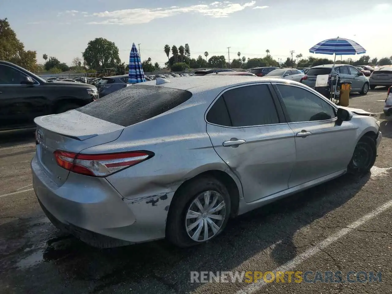 3 Photograph of a damaged car 4T1C31AK2LU544714 TOYOTA CAMRY 2020
