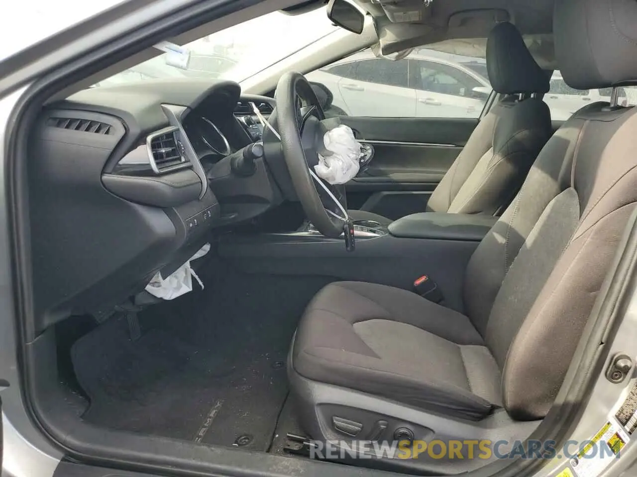 7 Photograph of a damaged car 4T1C31AK2LU544714 TOYOTA CAMRY 2020