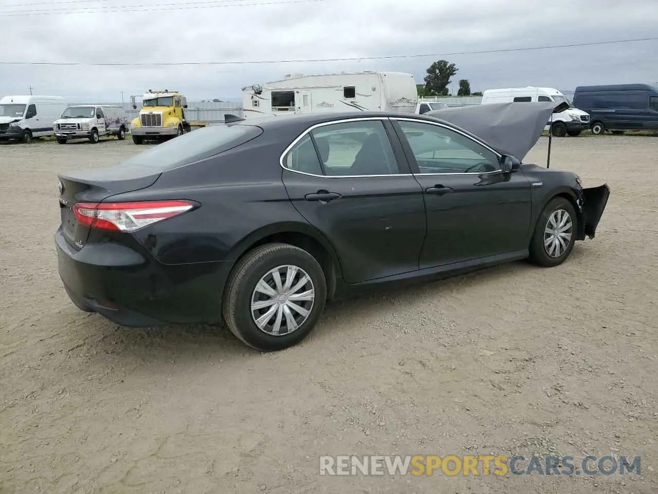 3 Photograph of a damaged car 4T1C31AK3LU018060 TOYOTA CAMRY 2020