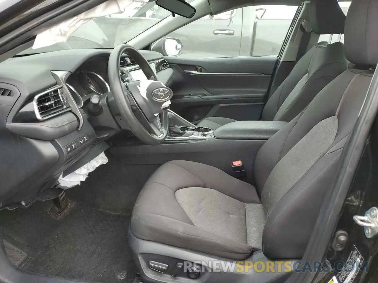 7 Photograph of a damaged car 4T1C31AK3LU018060 TOYOTA CAMRY 2020