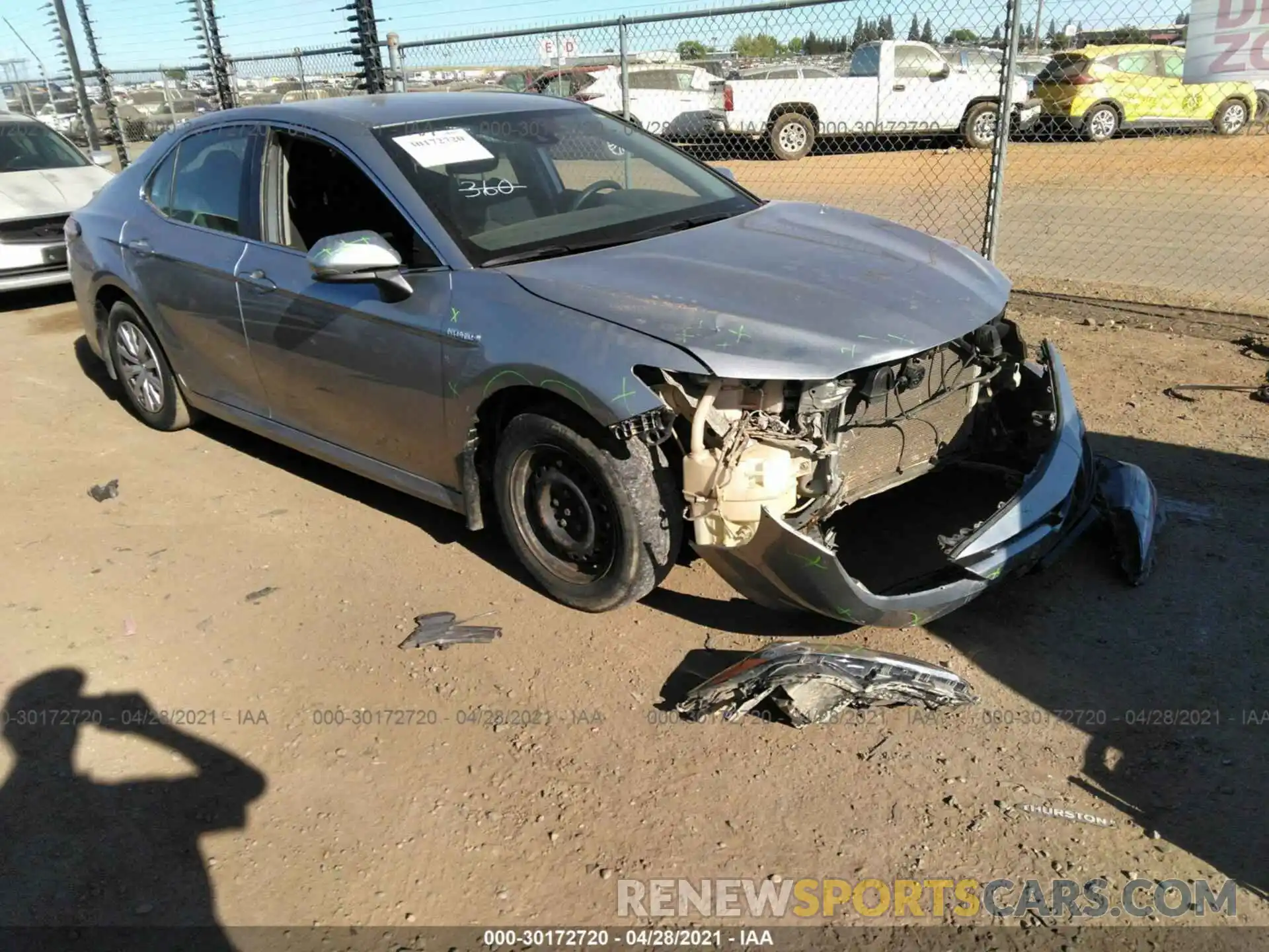 1 Photograph of a damaged car 4T1C31AK3LU526626 TOYOTA CAMRY 2020