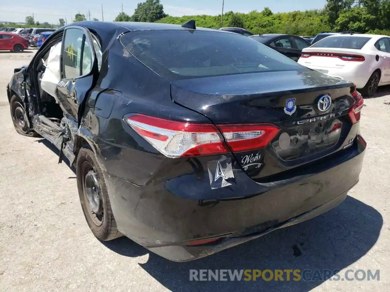 3 Photograph of a damaged car 4T1C31AK3LU530689 TOYOTA CAMRY 2020