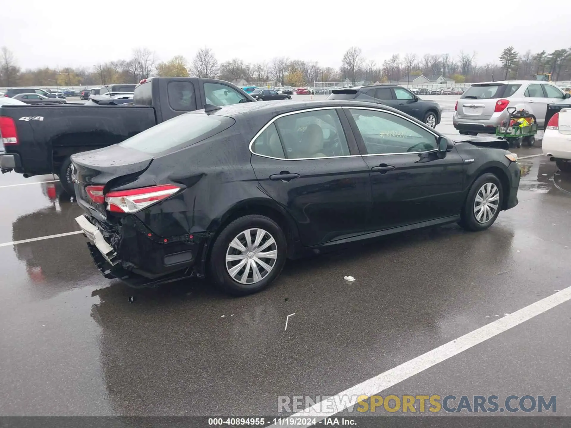 4 Photograph of a damaged car 4T1C31AK3LU530997 TOYOTA CAMRY 2020