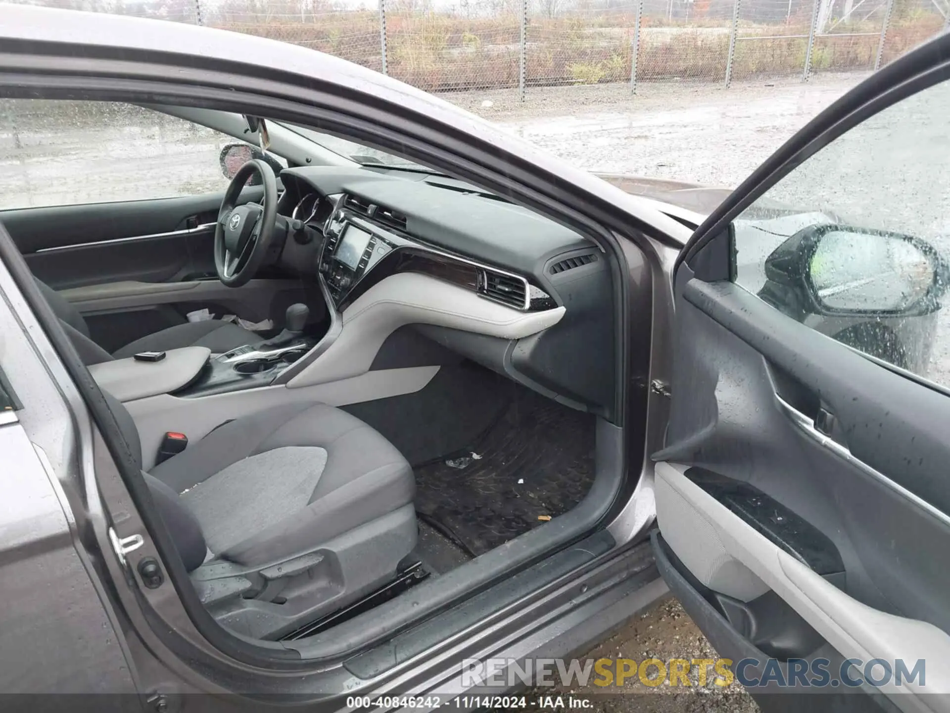 5 Photograph of a damaged car 4T1C31AK3LU534502 TOYOTA CAMRY 2020