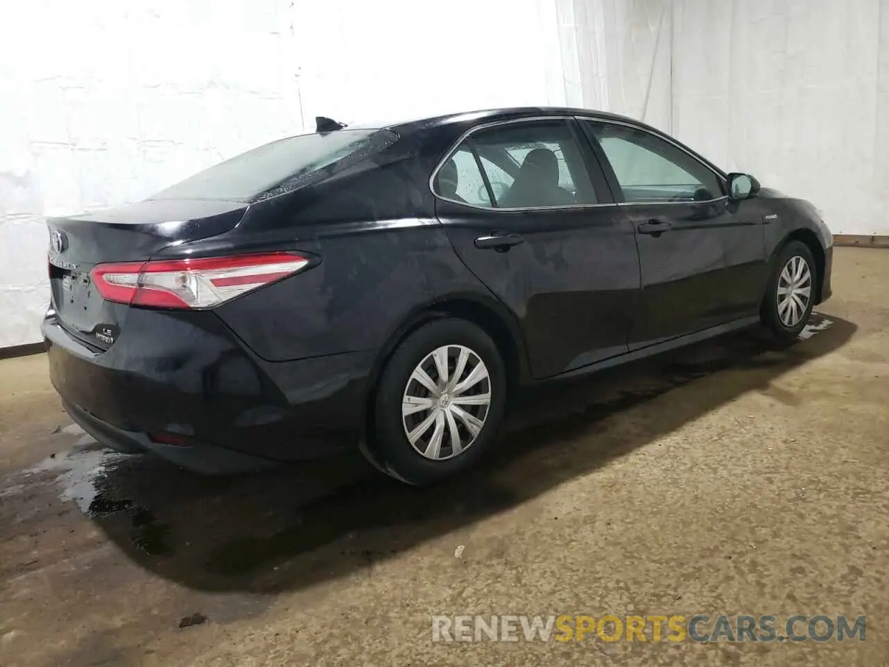 3 Photograph of a damaged car 4T1C31AK3LU535133 TOYOTA CAMRY 2020